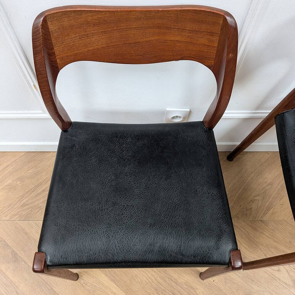 8 chaises Niels Otto Moller
