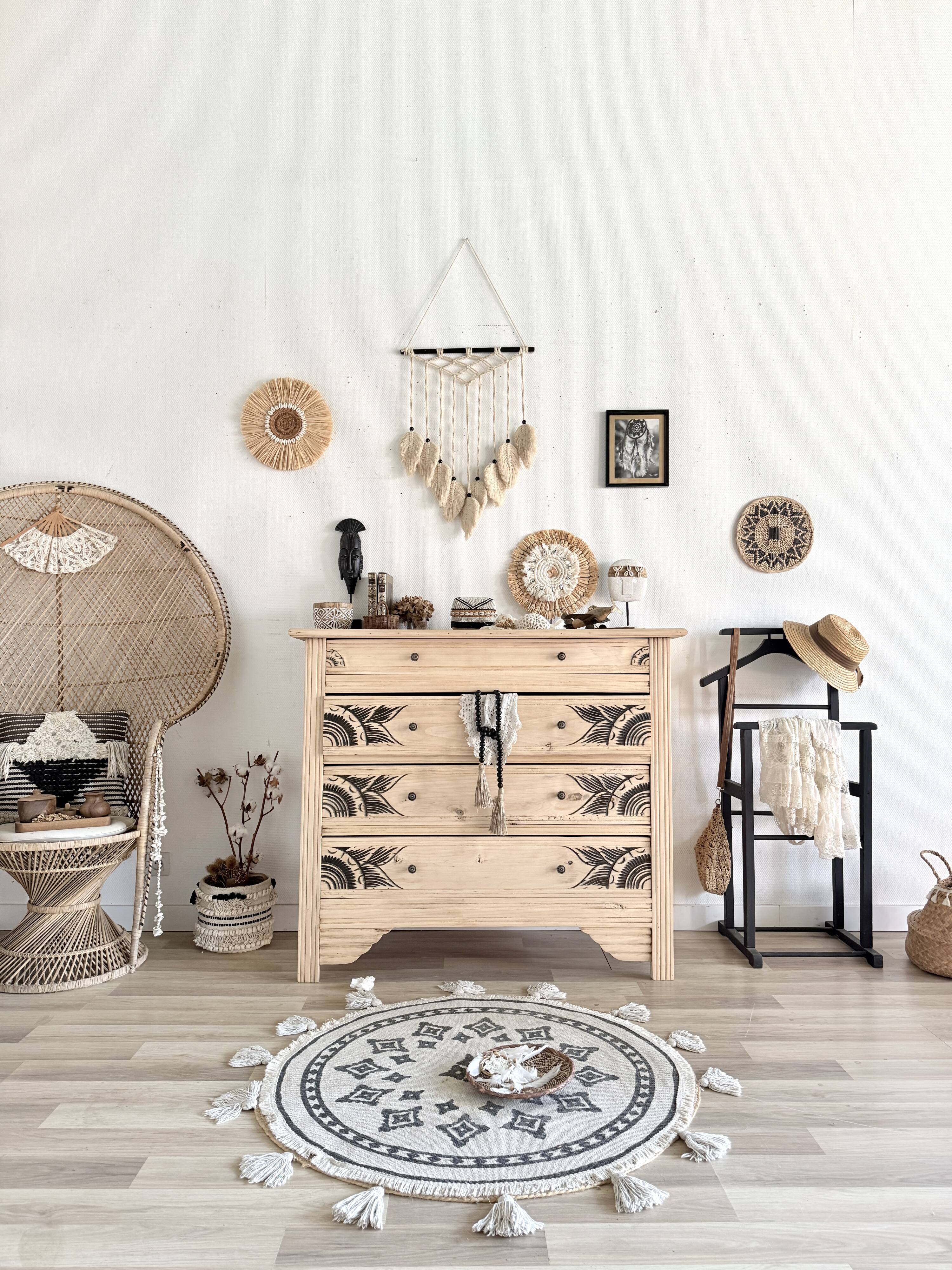 Art Deco chest of drawers