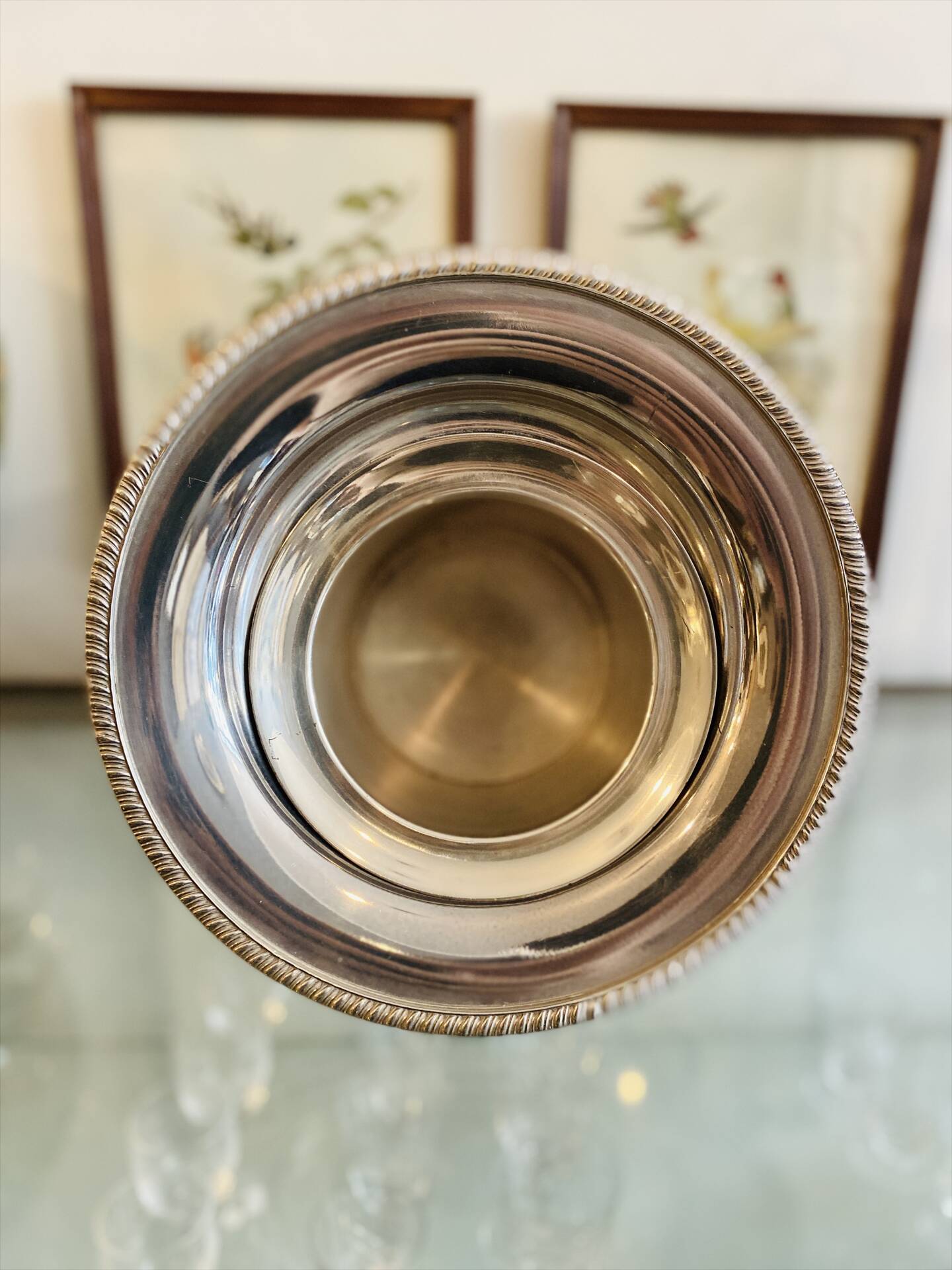 Silver-plated metal champagne bucket ice bucket