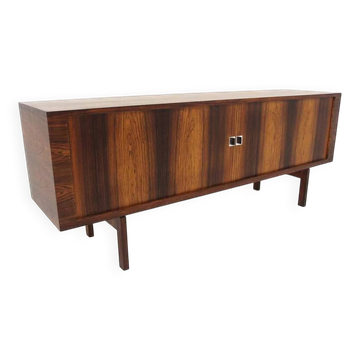 Enfilade RY25 in rosewood by Hans Wegner for Ry Mobler