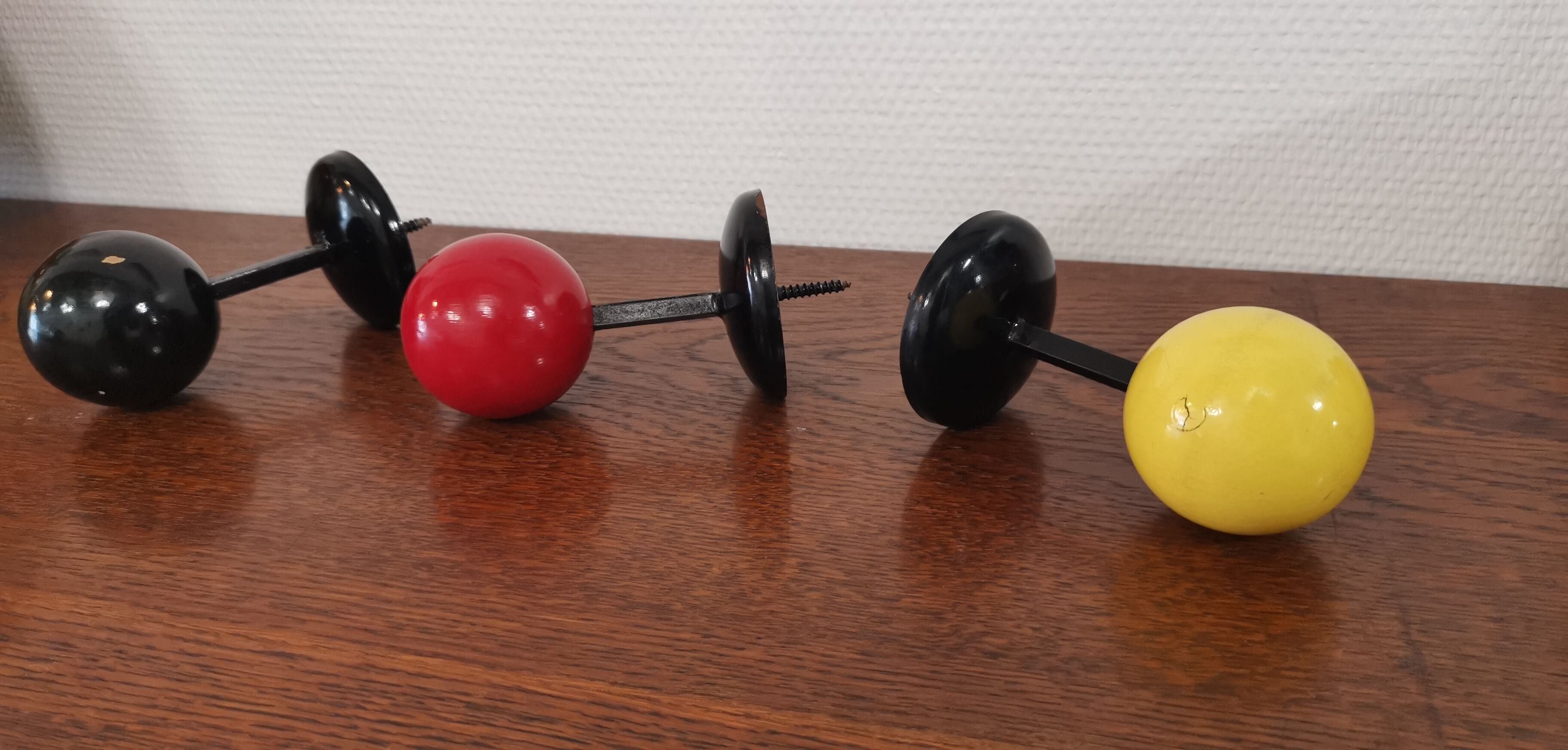 Hooks/coat rack colorful ball from the 50s