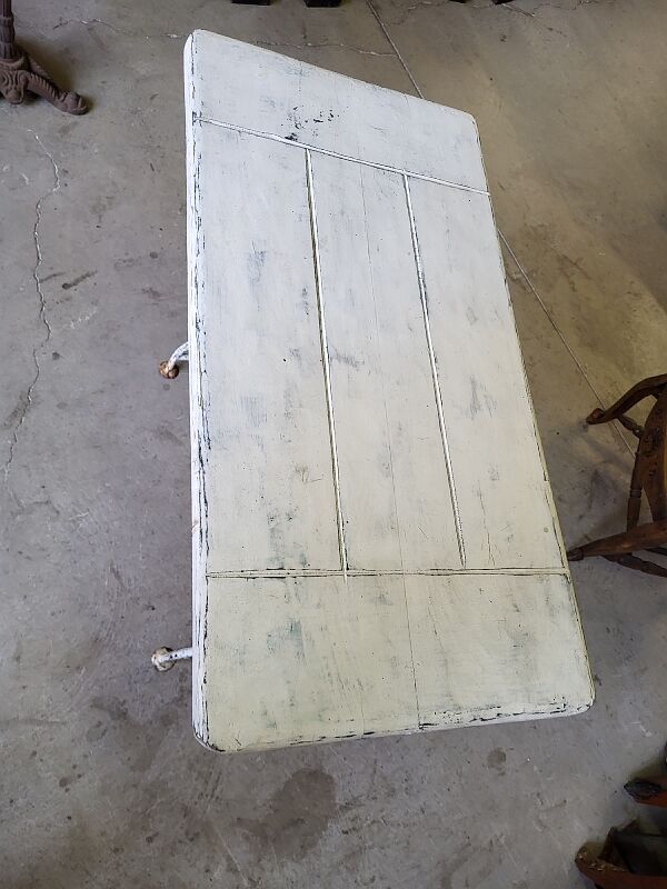 Table de jardin en metal et bois
