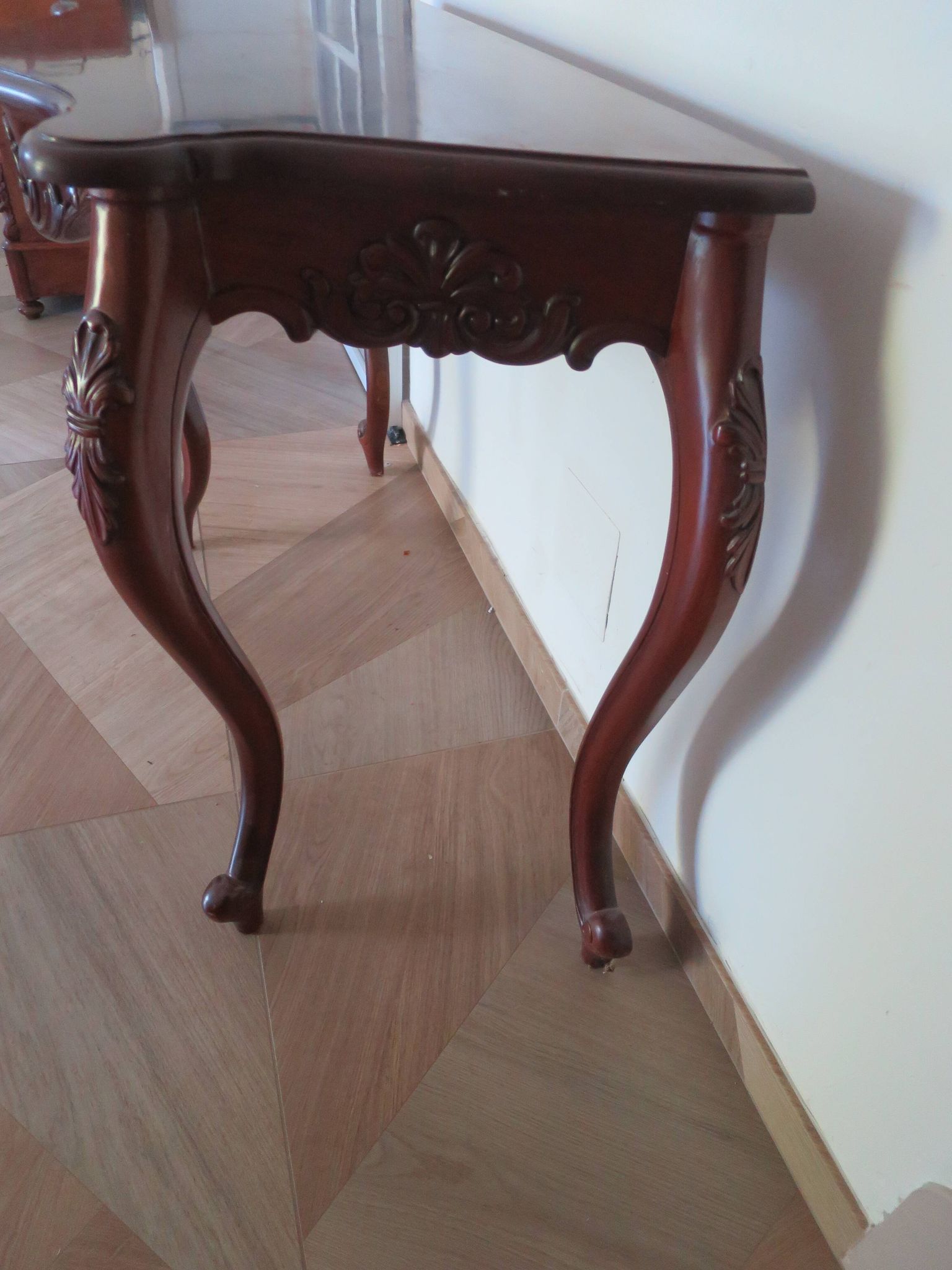 Console with curved legs - mahogany - Louis XV style - carved wood