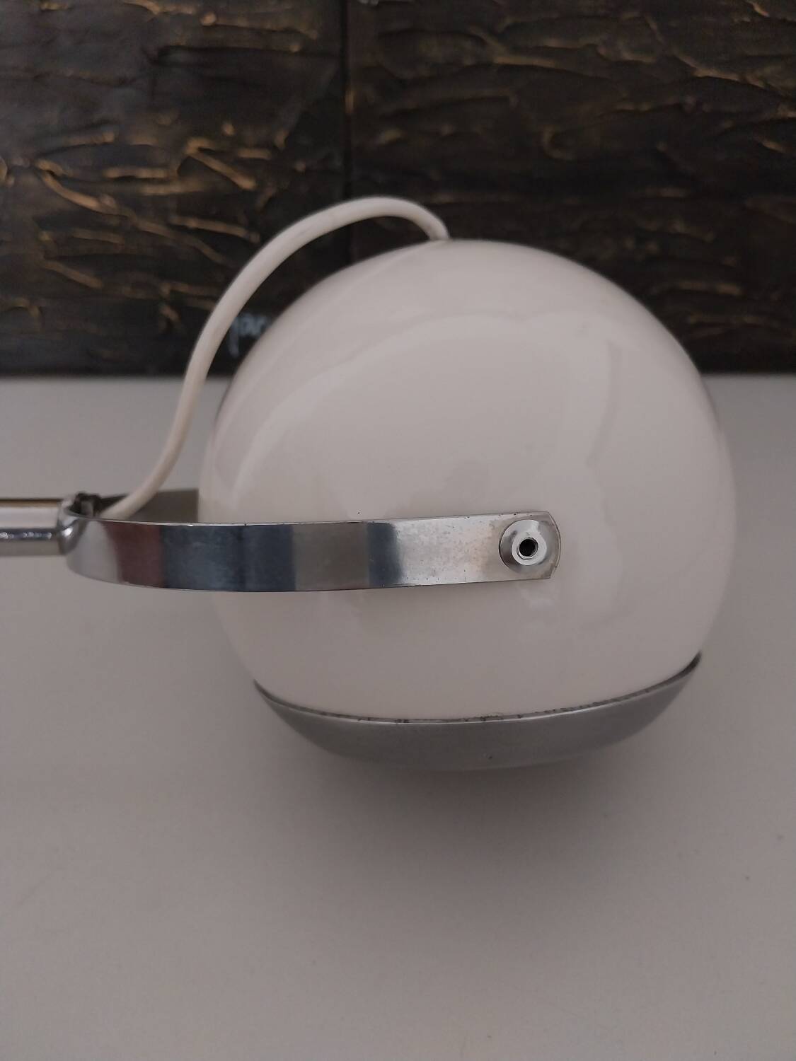 Flexible eye ball lamp