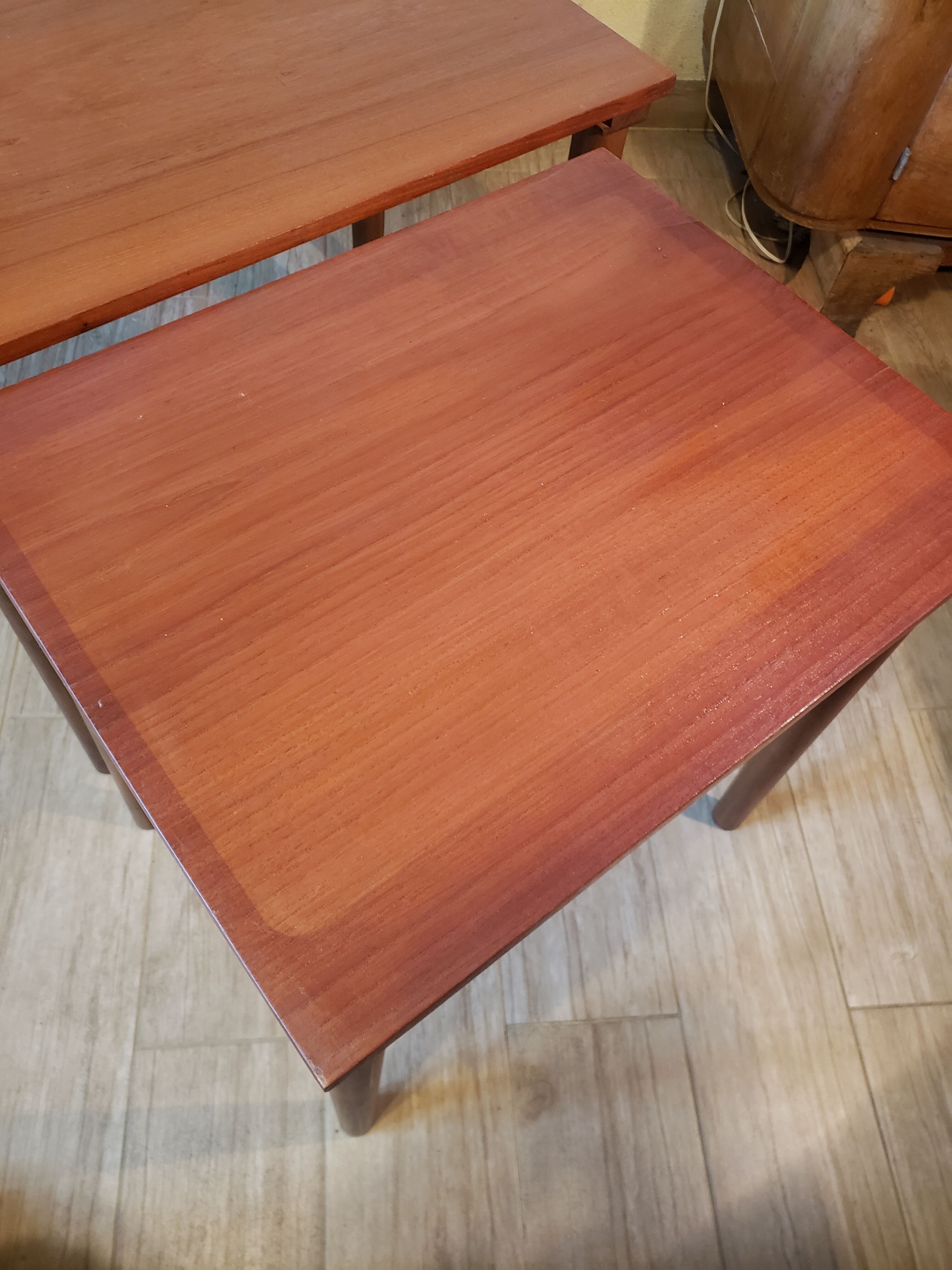 Scandinavian vintage gigognes tables