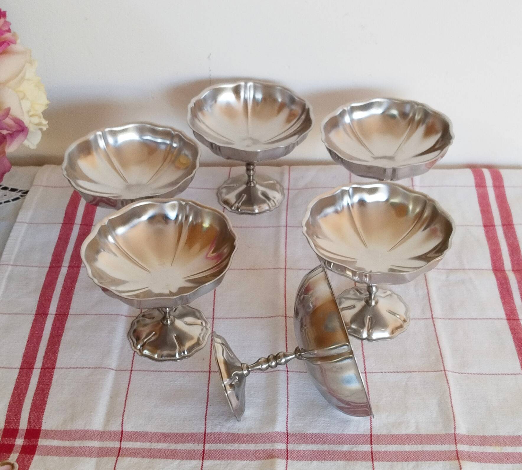 Set of 6 large ice cream cups, in 18/10 stainless steel (ref 17)