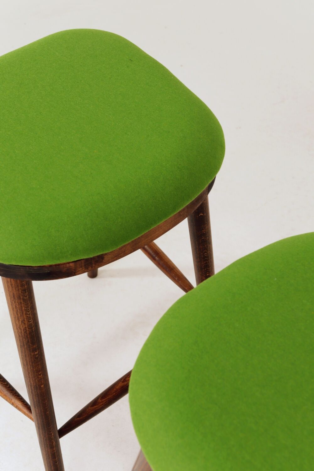 A pair of wood bar stools- Green premium wool - Rustic style/MCM