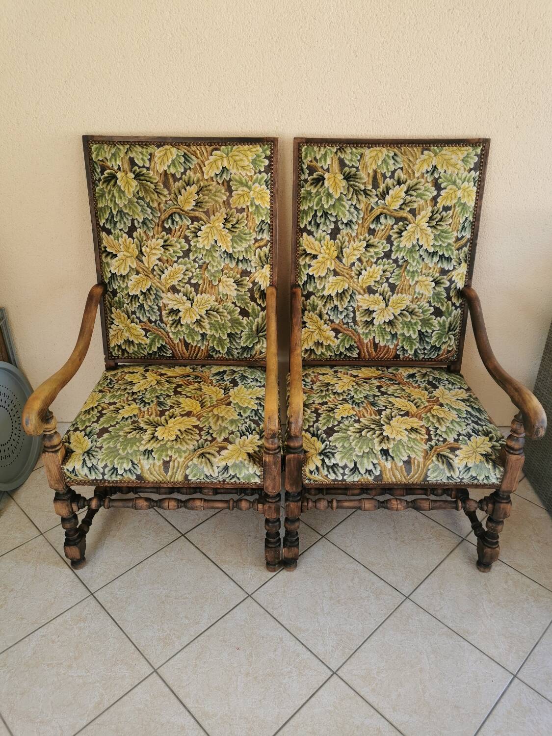 Fauteuils style Louis XIII