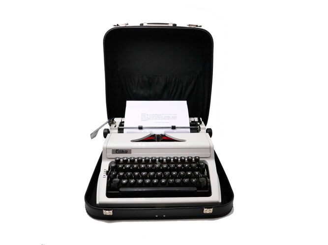 Machine à écrire erika 100 vintage collector révisée avec sa valise cuir