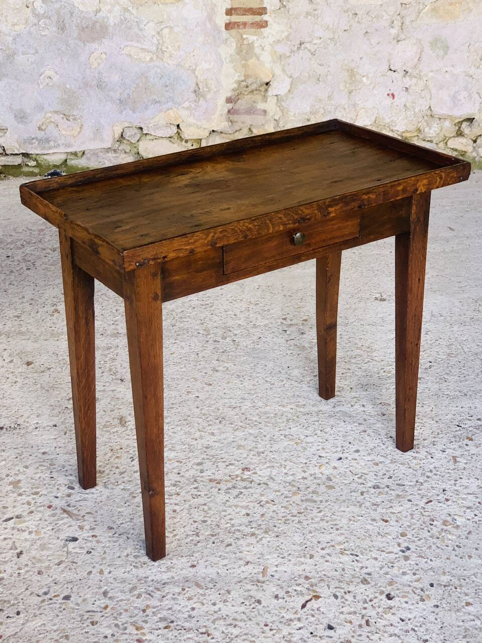 Small console / Side table in walnut 19th century