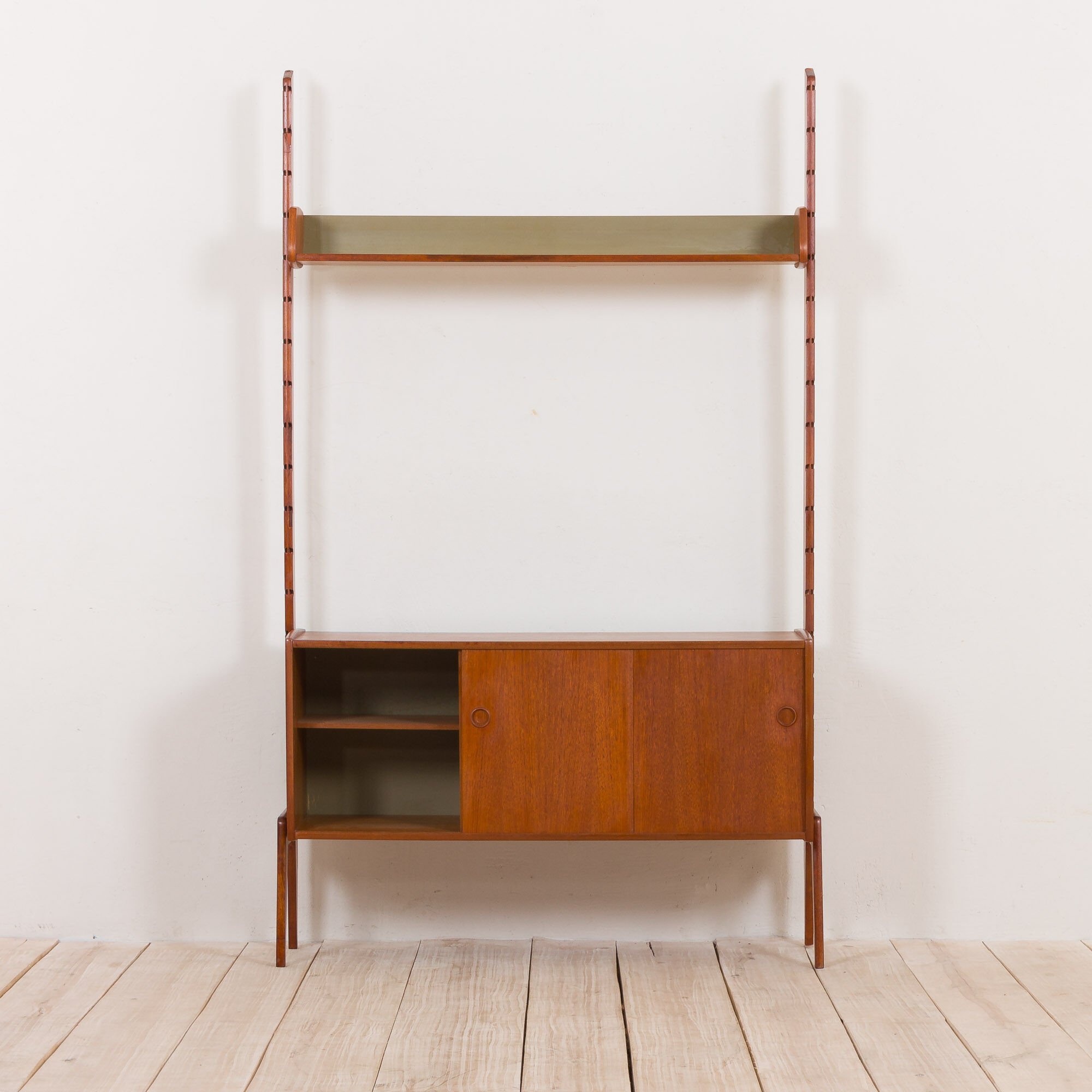 Ergo Wall Unit in teak with floating sideboard and a shelf by J. Texmon for Blindheim Møbelfabrikk