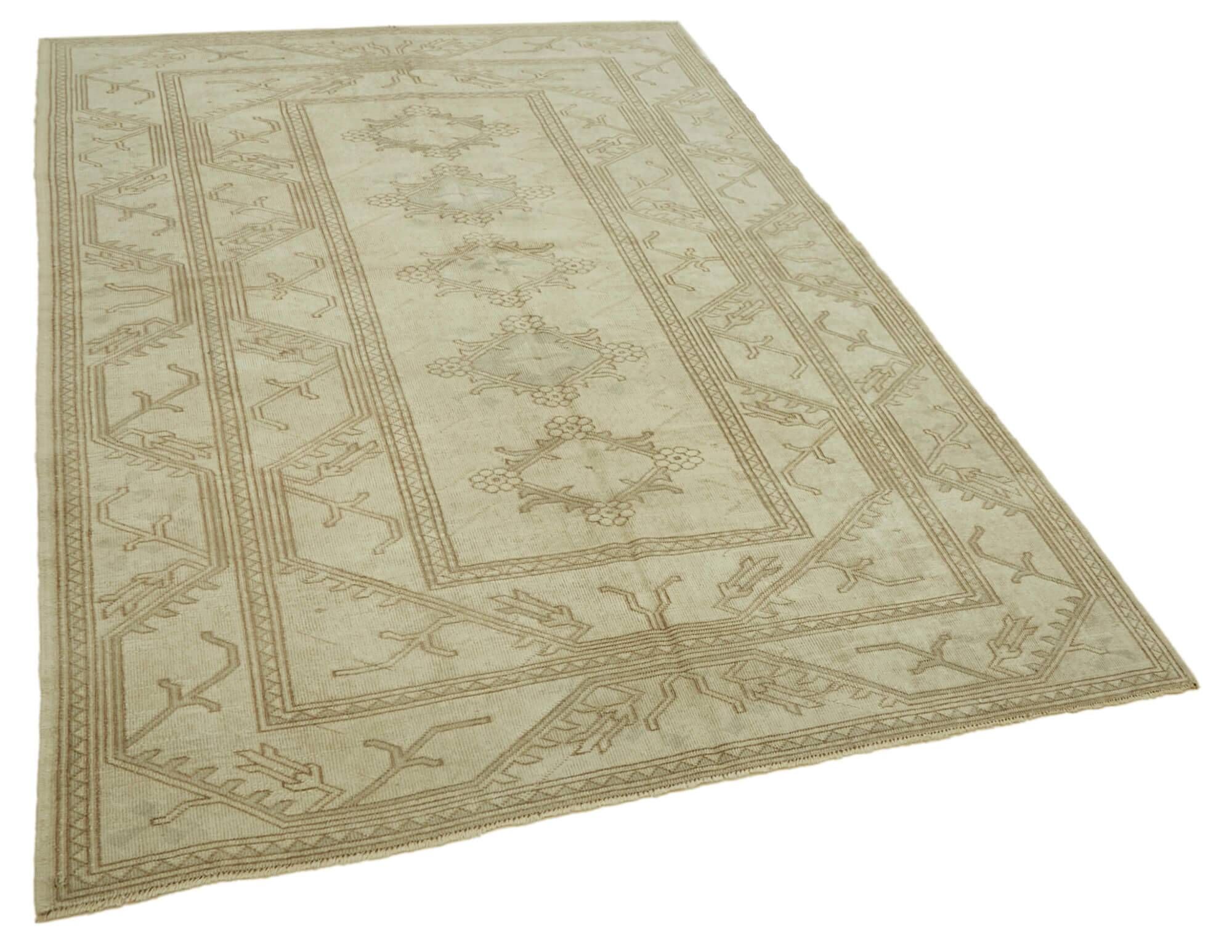 Turkish Vintage Anatolian Rug 168 cm x 249 cm