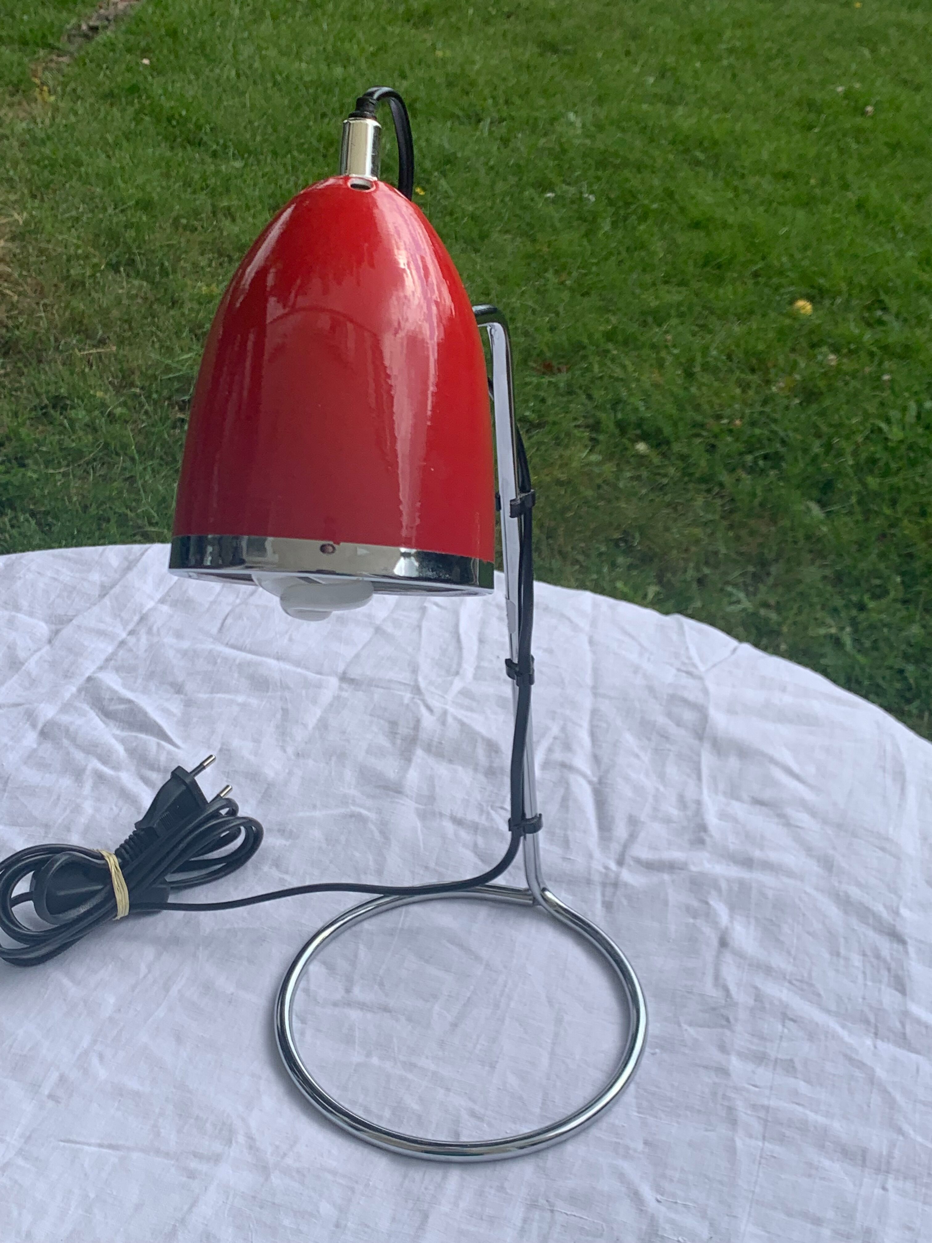 Desk, table lamp in red metal and silver vintage 1970