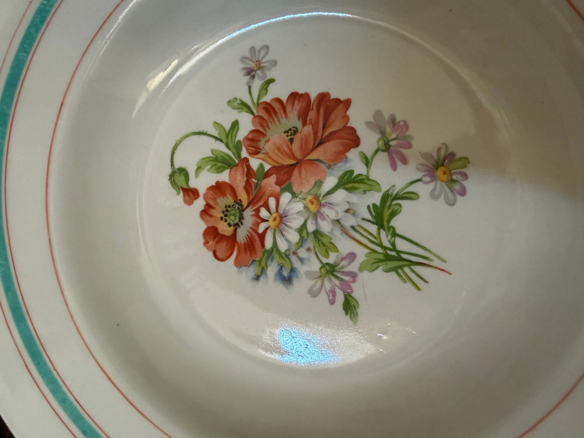 Mismatched deep plates service Saint Clément - Moulin Des Loups