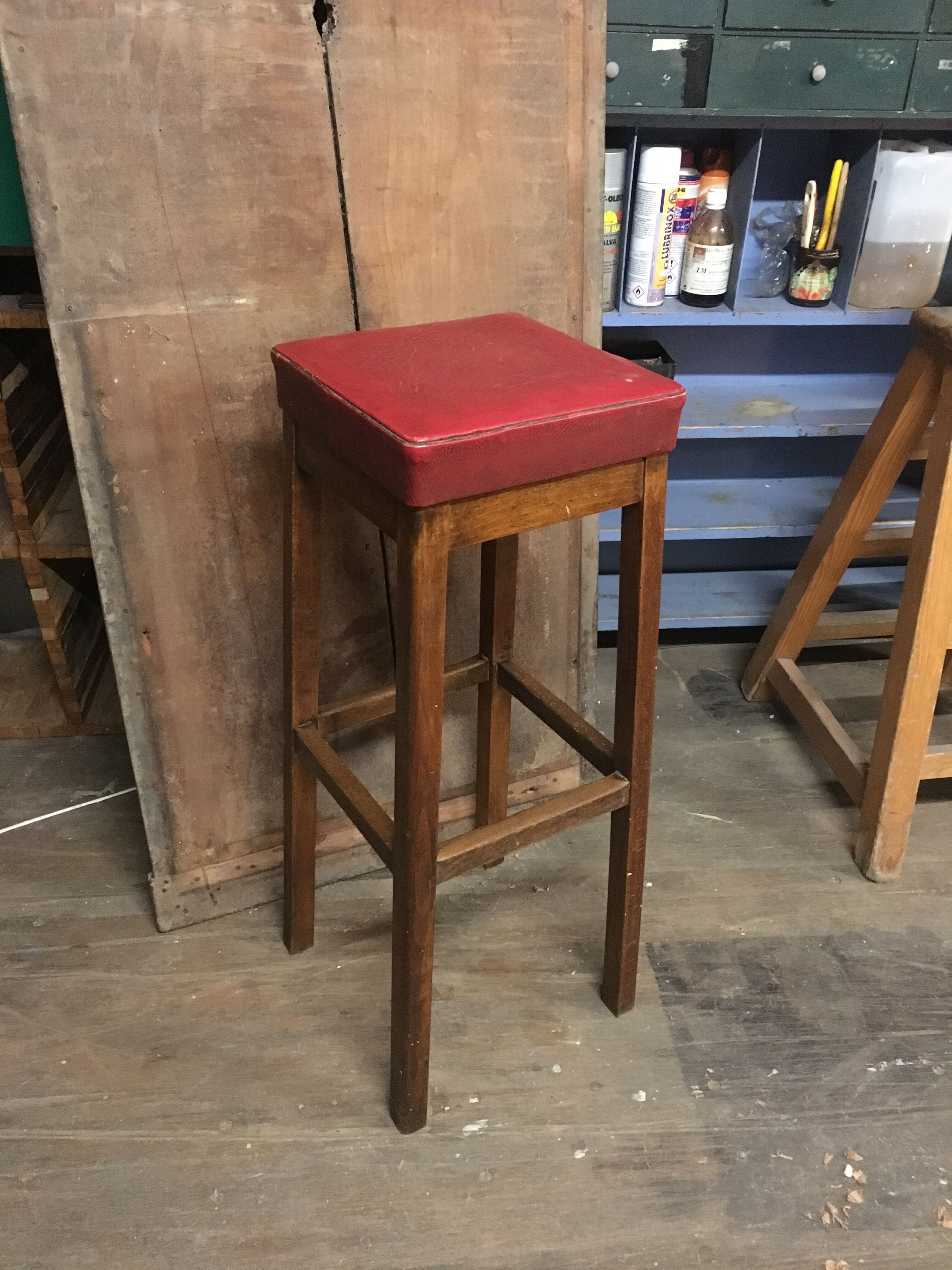 Bar stool