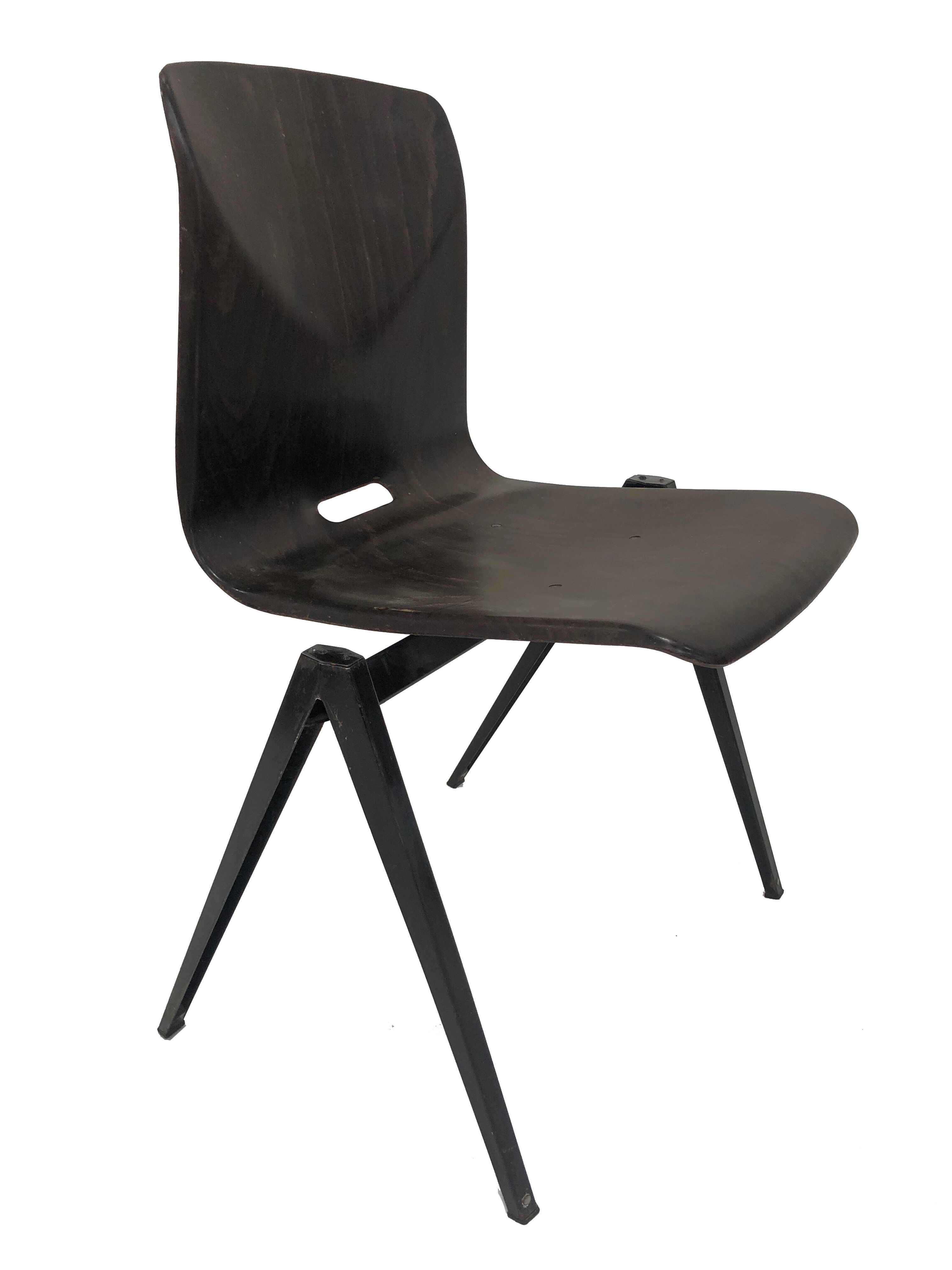 Pagholz Galvanitas S22 stackable school chair