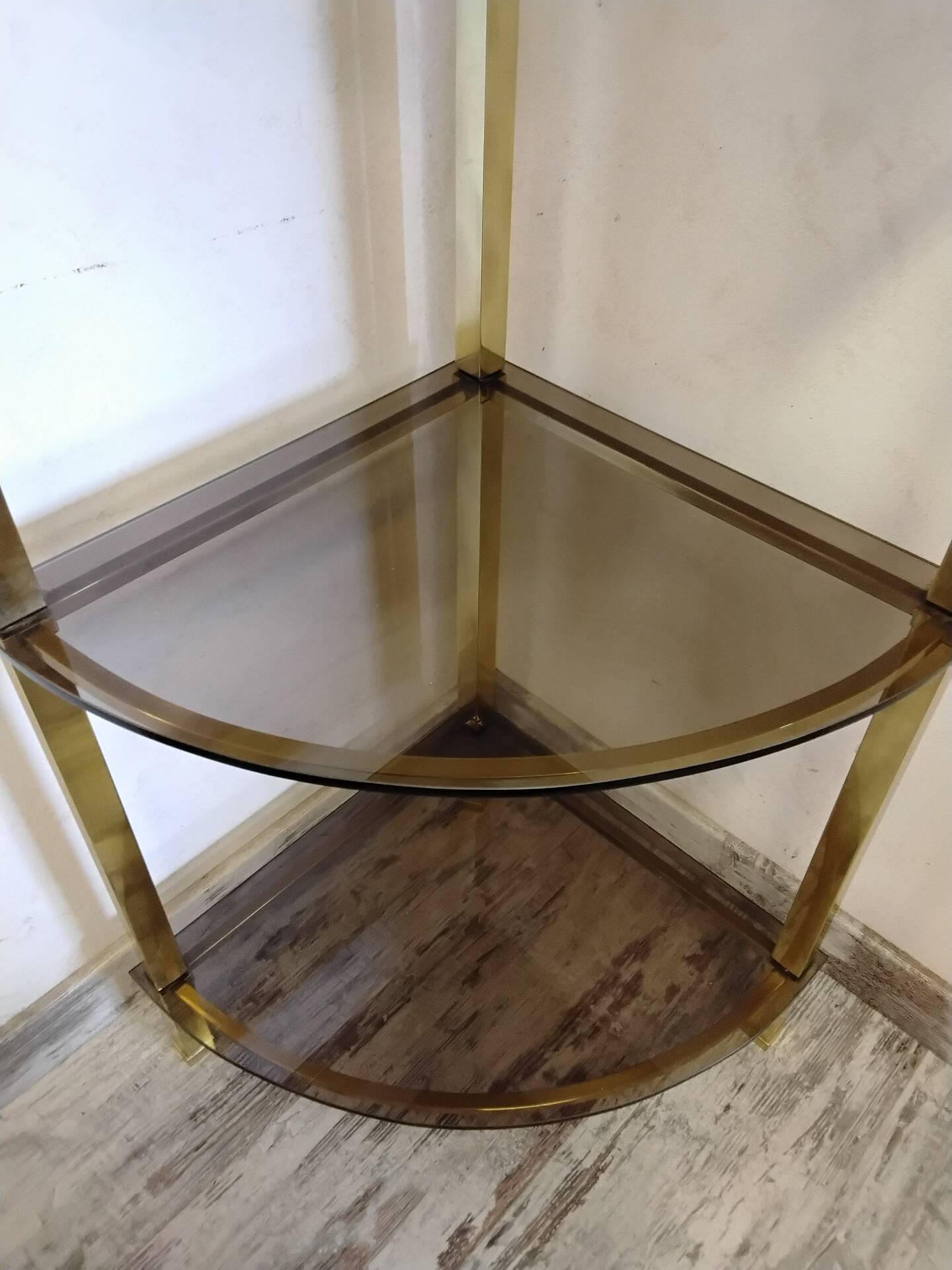 Vintage corner shelf