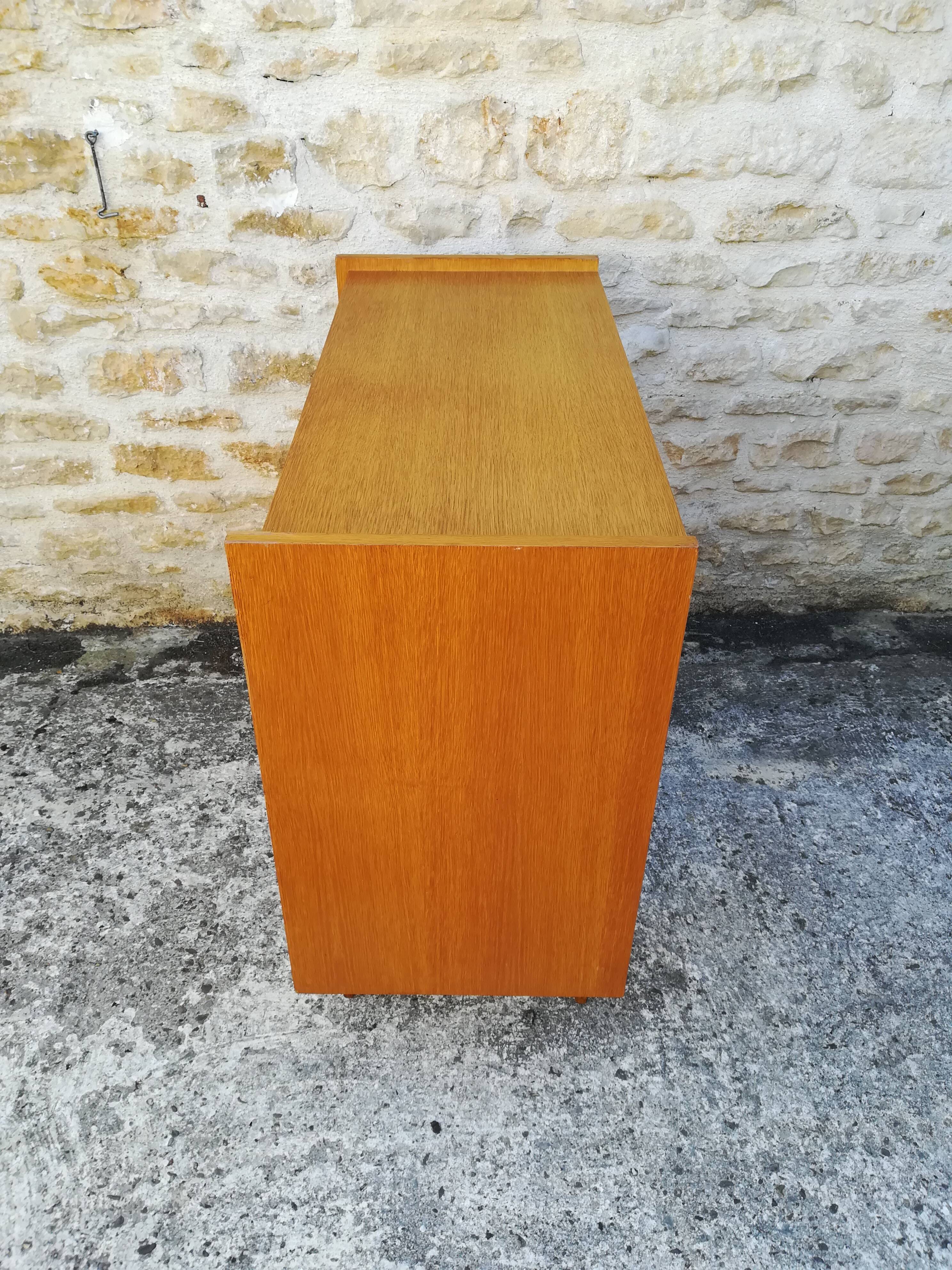 Vintage chest of drawers