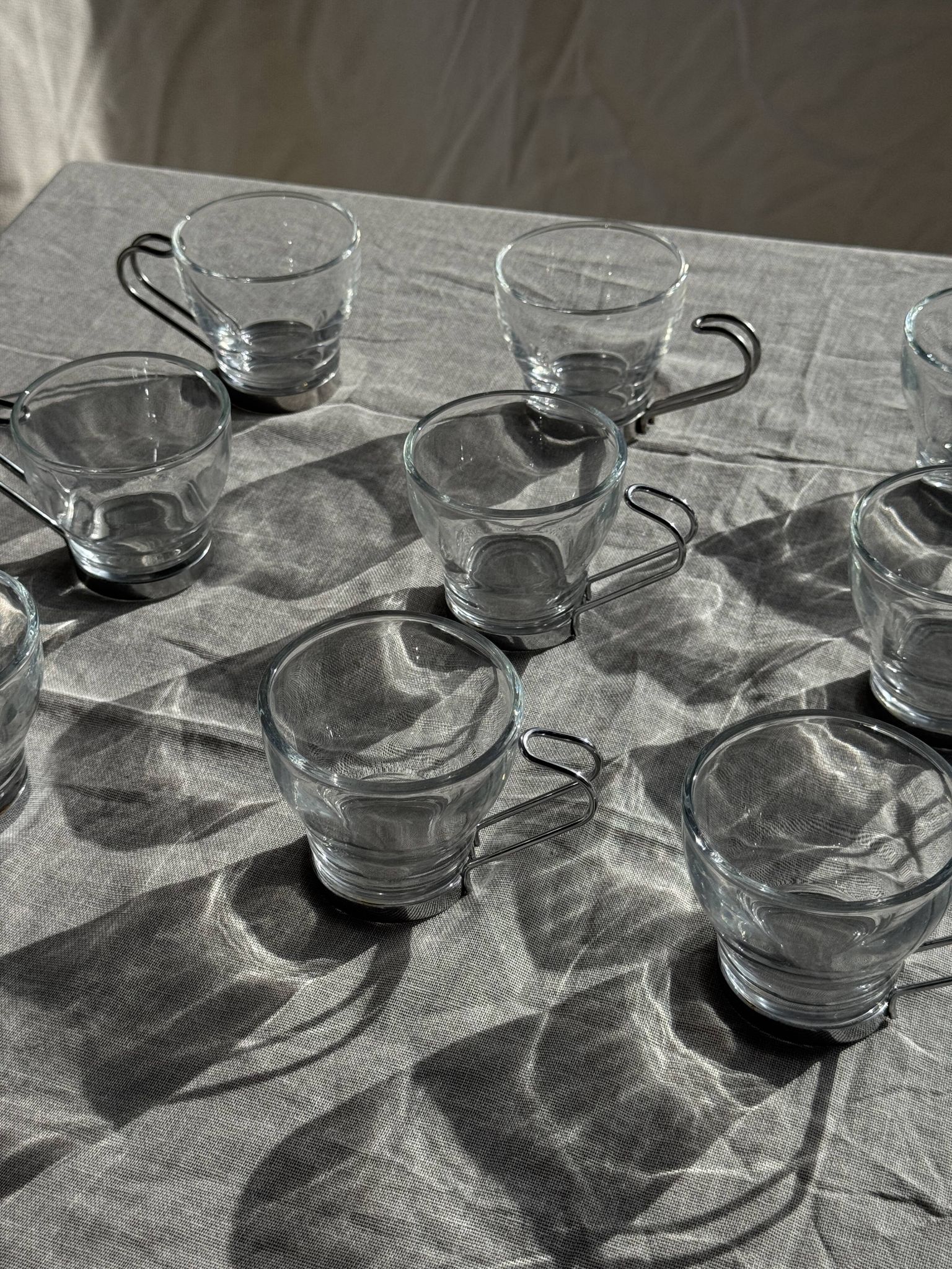 Lot de 9 tasses italiennes vintage à anse en métal