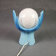 Lampe vintage mains et globe opaline - bleue - luminaire vintage