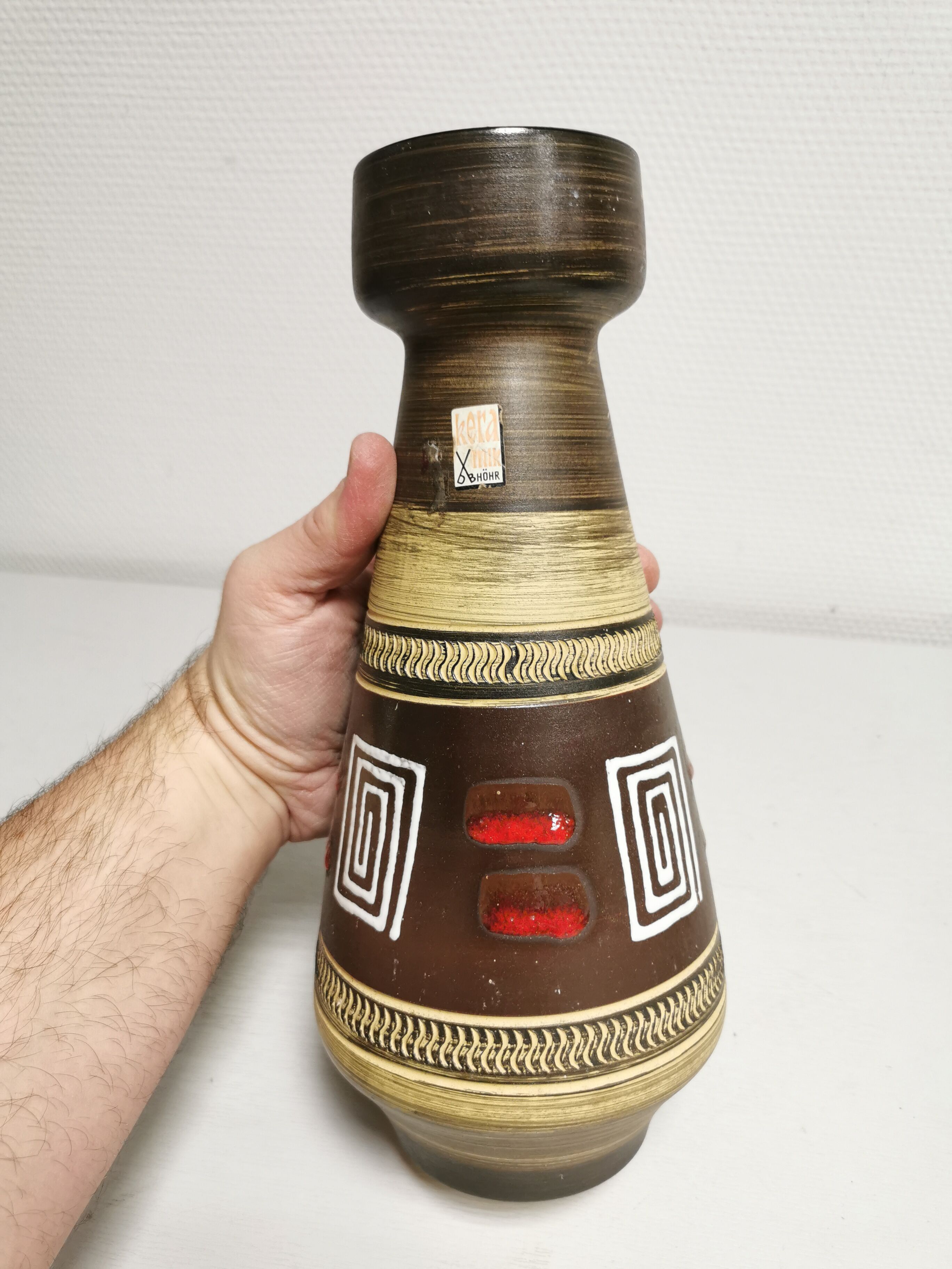 Vase vintage céramique D.B. Höhr Keramik au décor graphique émaillé