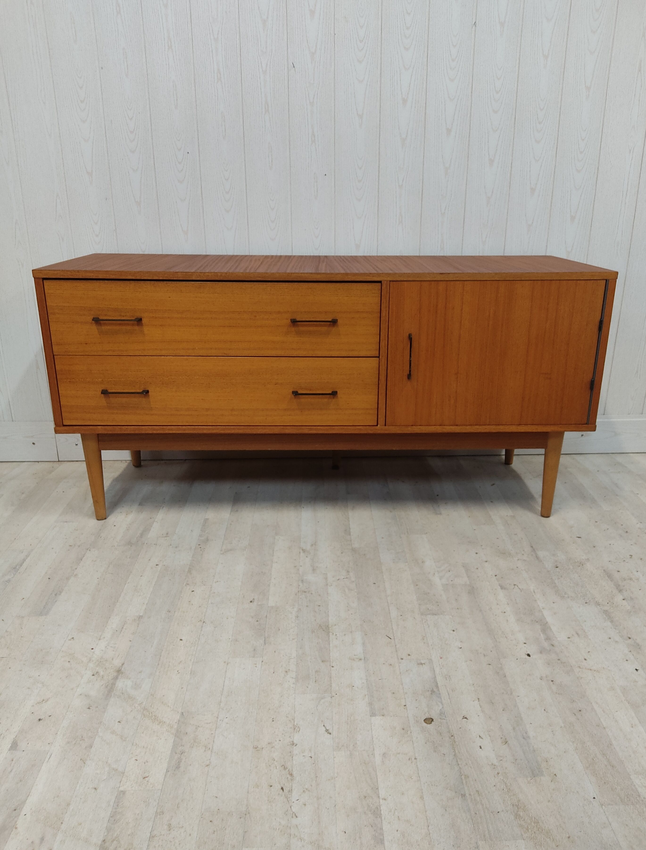 Vintage 60s enfilade