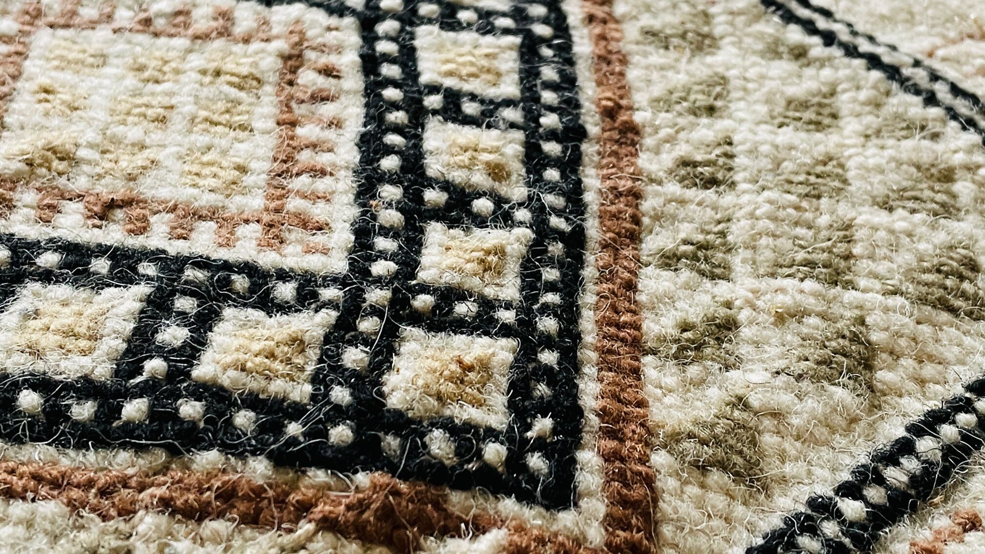 Vintage kilim wool rug - 45cm x 38cm