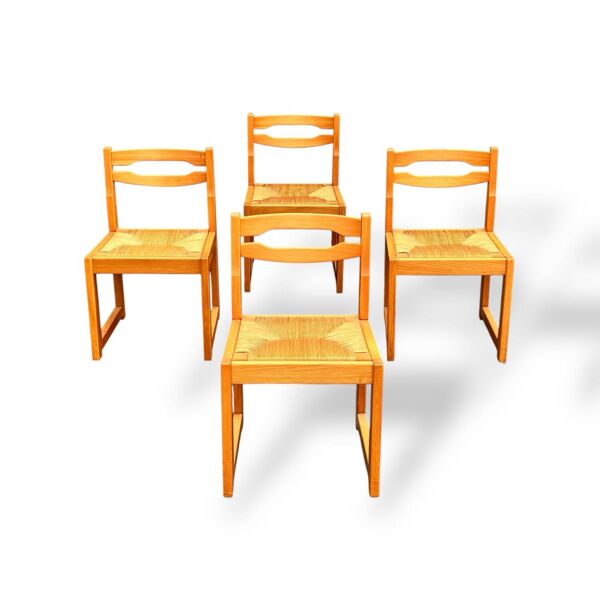 Suite de 4 chaises traîneau en orme et paille Maison Regain