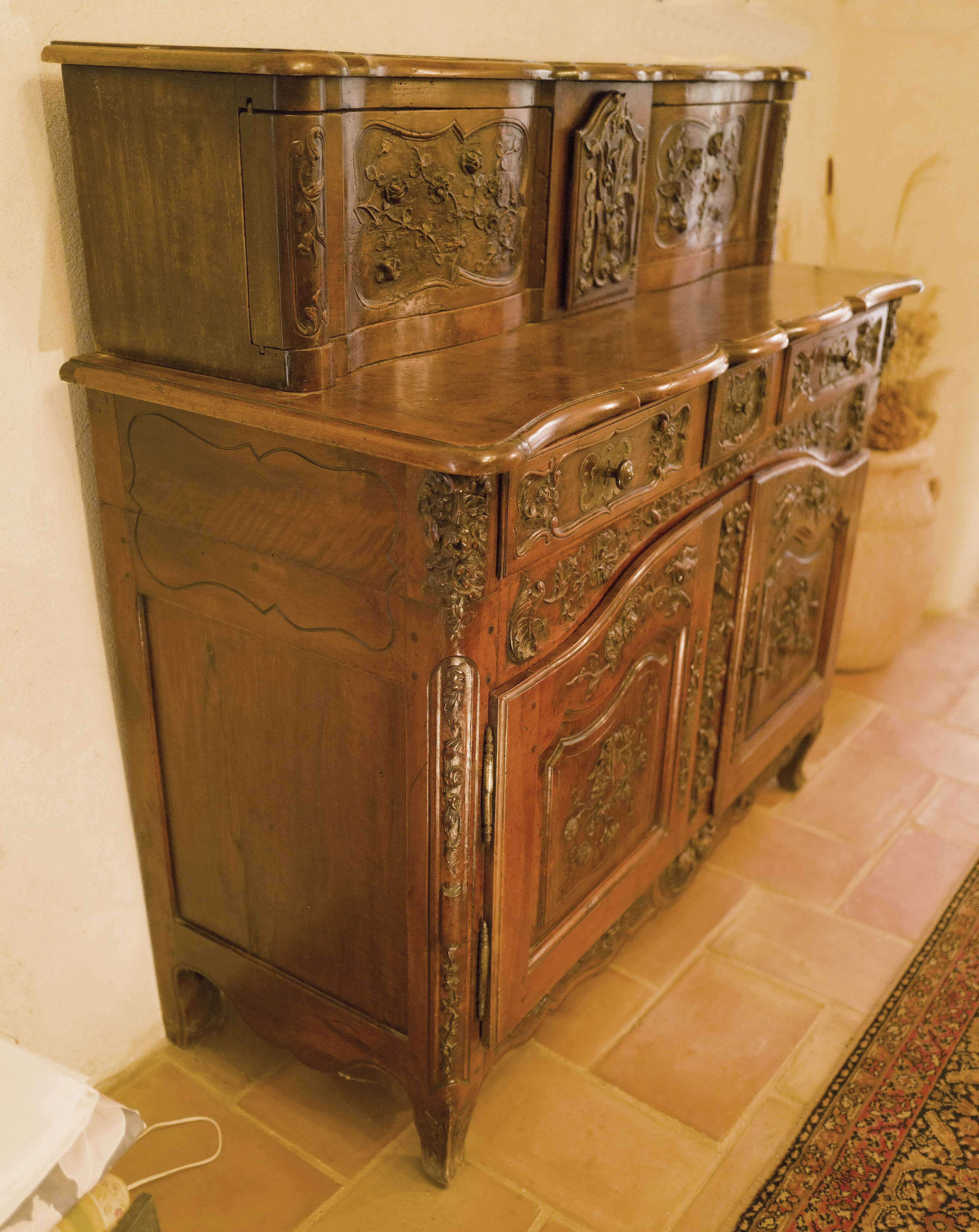 Provencal slippery buffet, antique