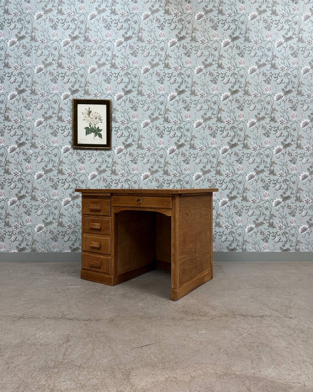 Oak half-minister's desk (renovated)