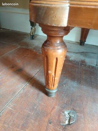 Low buffet in cherry wood