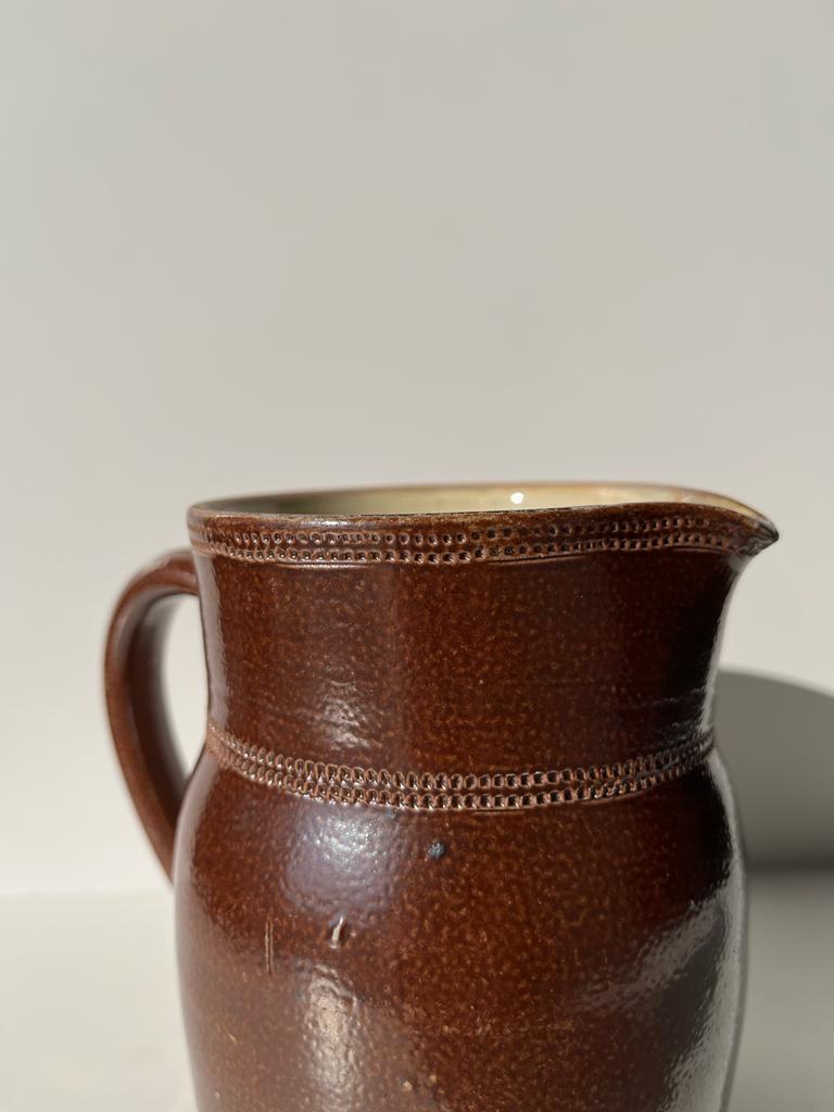 Brown ceramic pitcher H: 20 cm