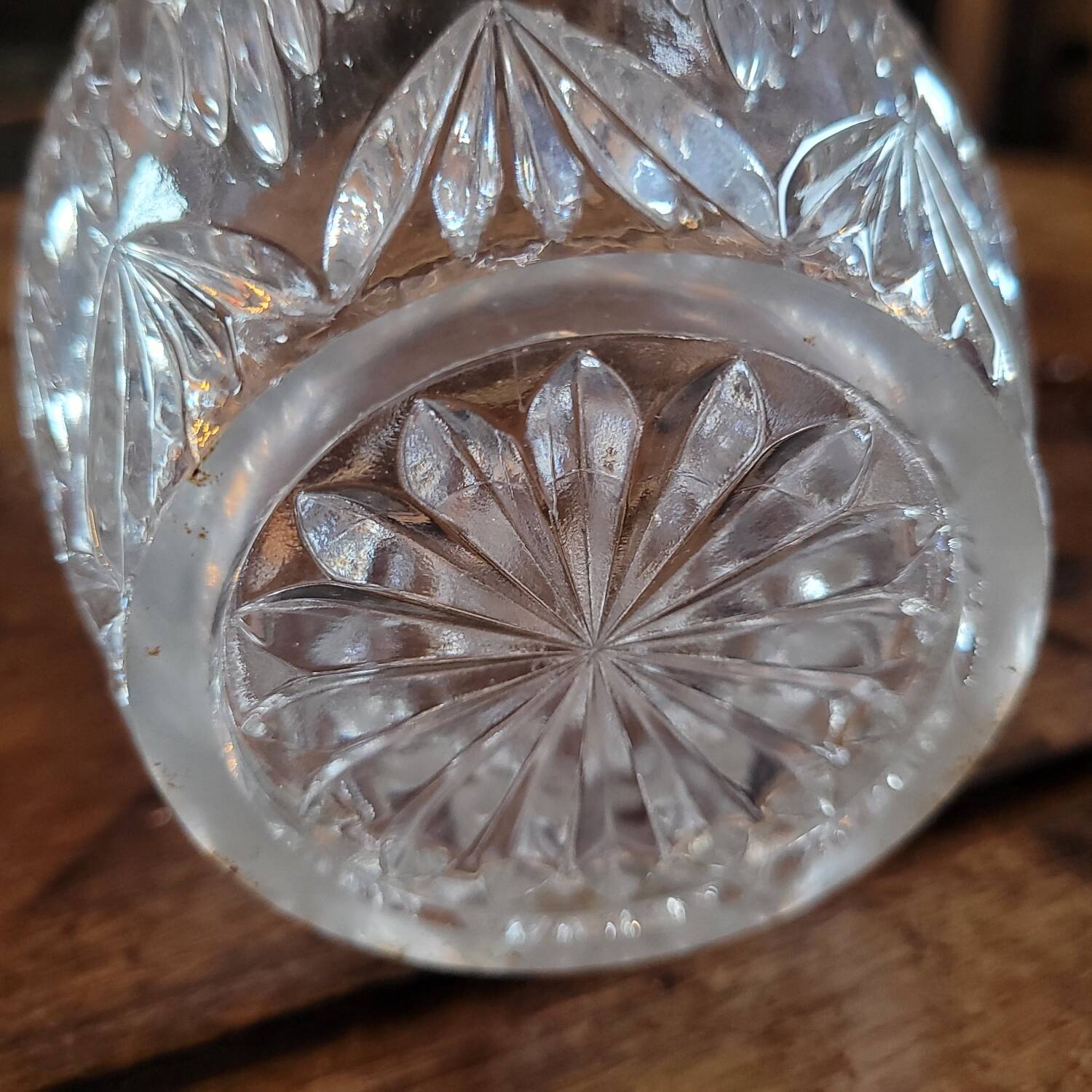 Cut glass ice bucket 50-70's