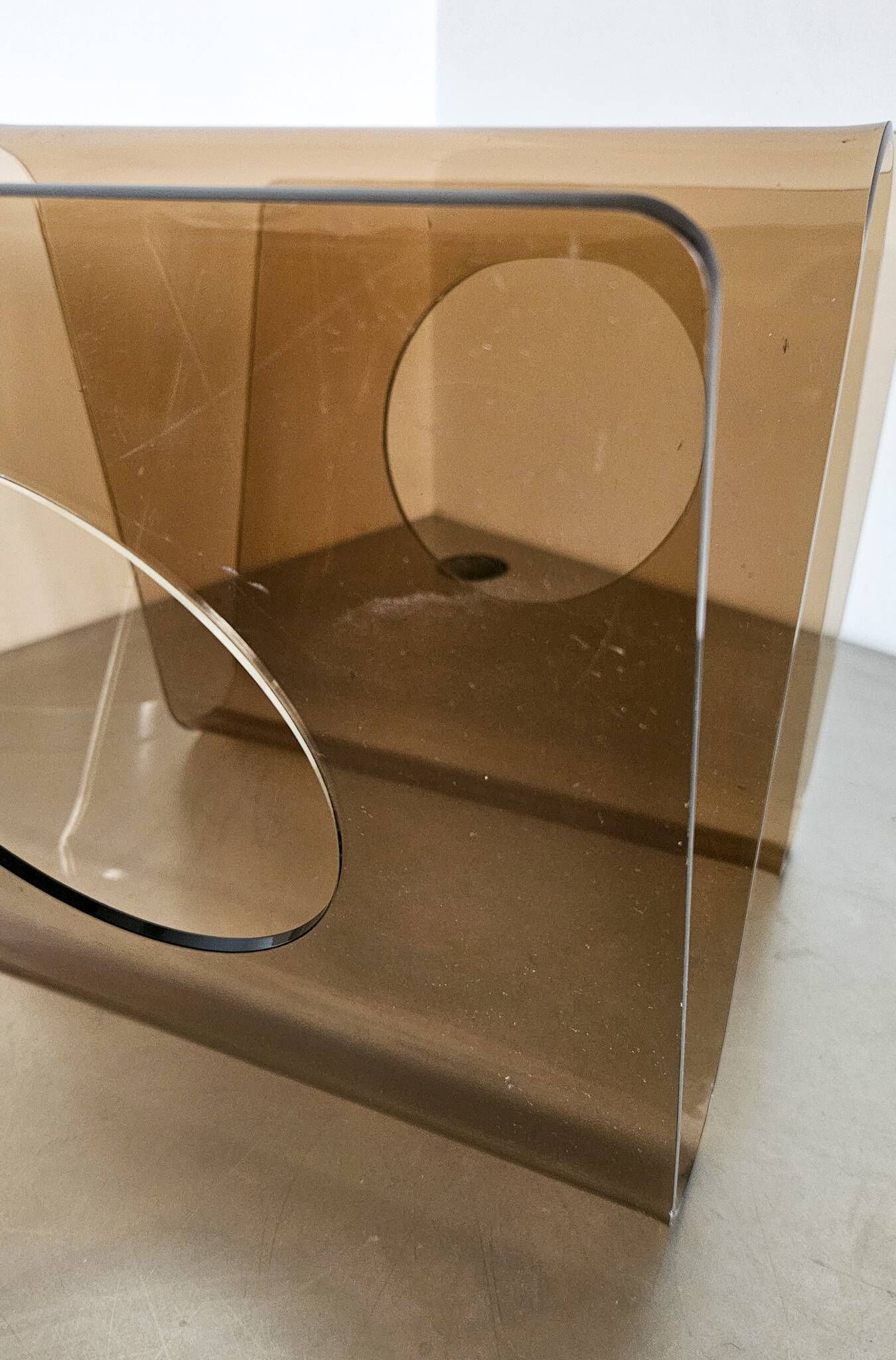 Vintage magazine rack 1970 Michel Dumas for Roche Bobois