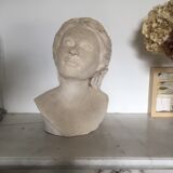 Buste de femme appelée « dame jeanne »