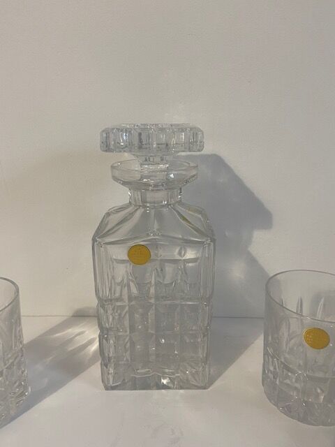 Crystal whisky service