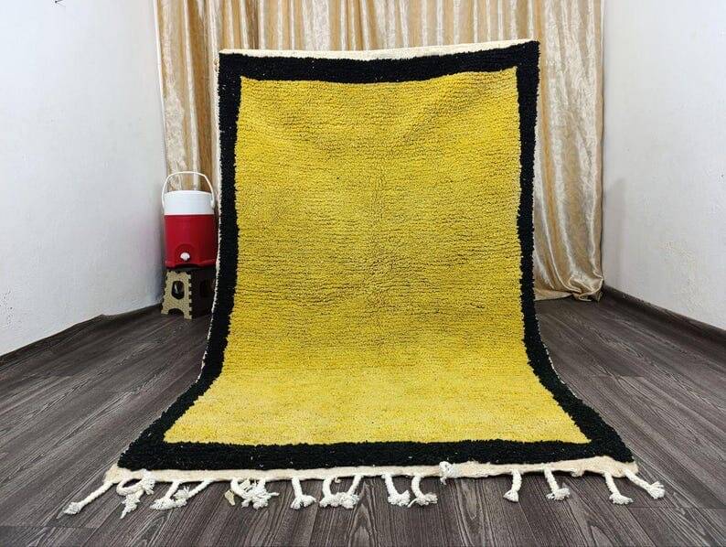 Beni Ouraine handwoven rug, size 200 x 300 cm