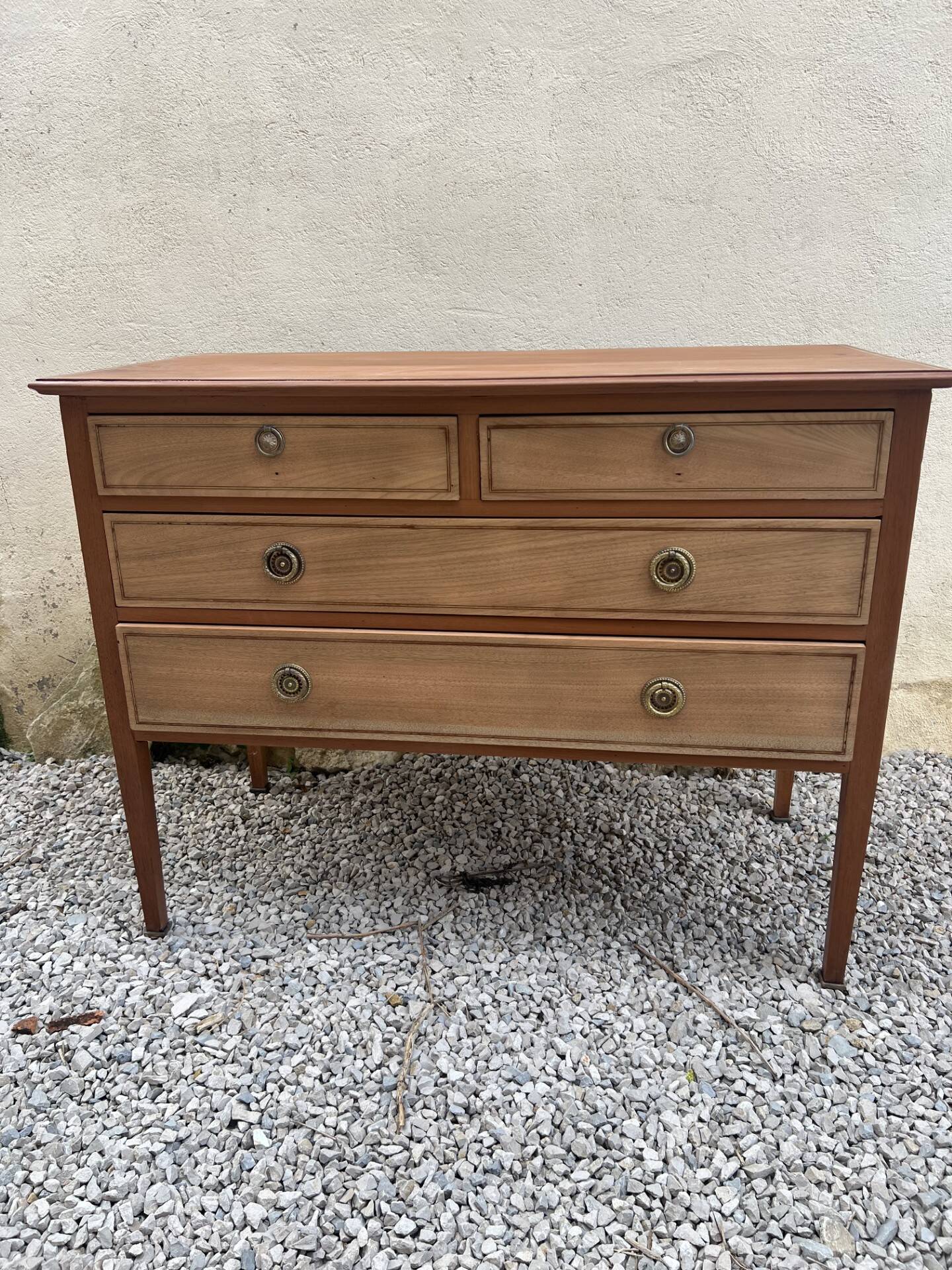 classic commode