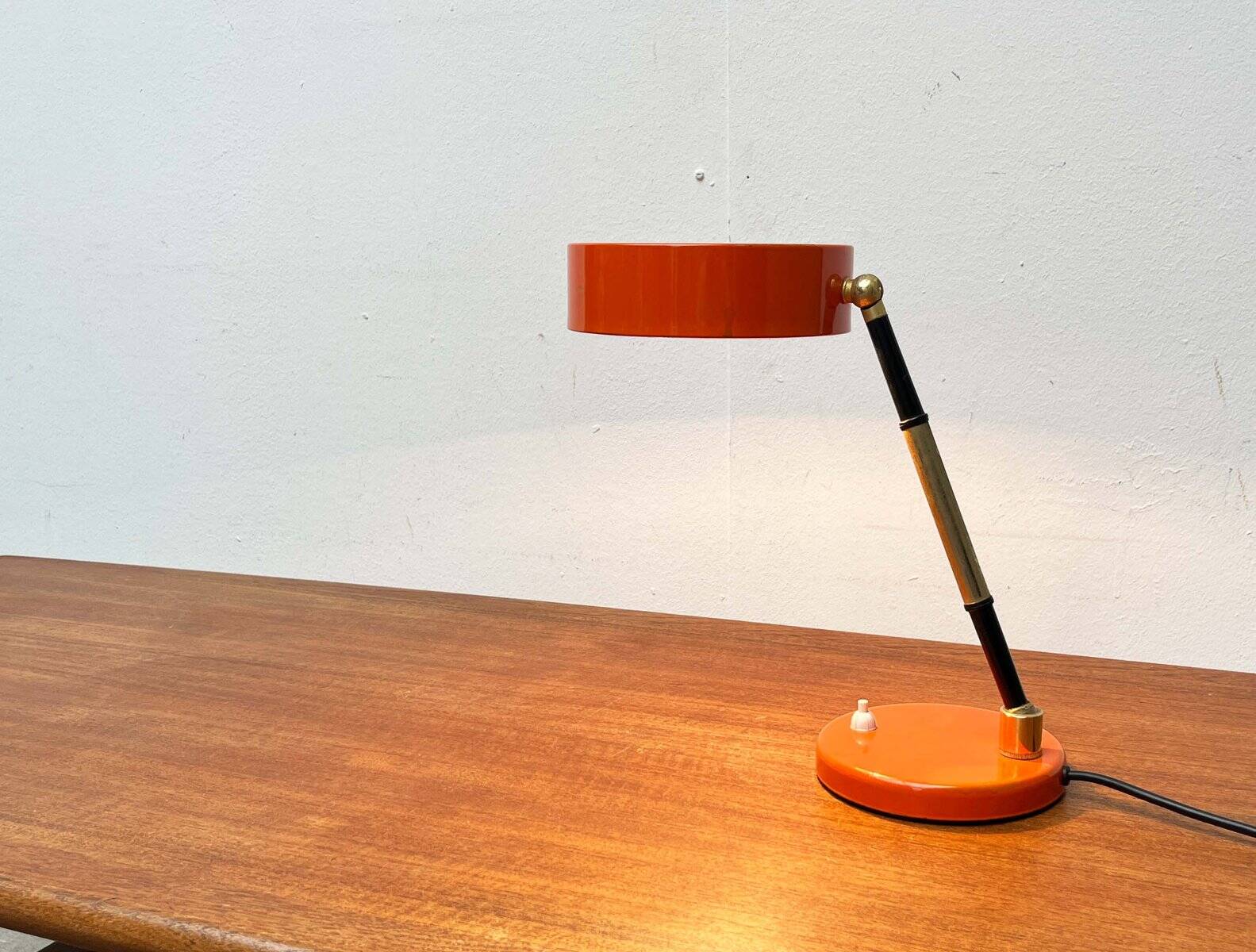 Mid-century minimalist orange table lamp, Italy, 1960s.