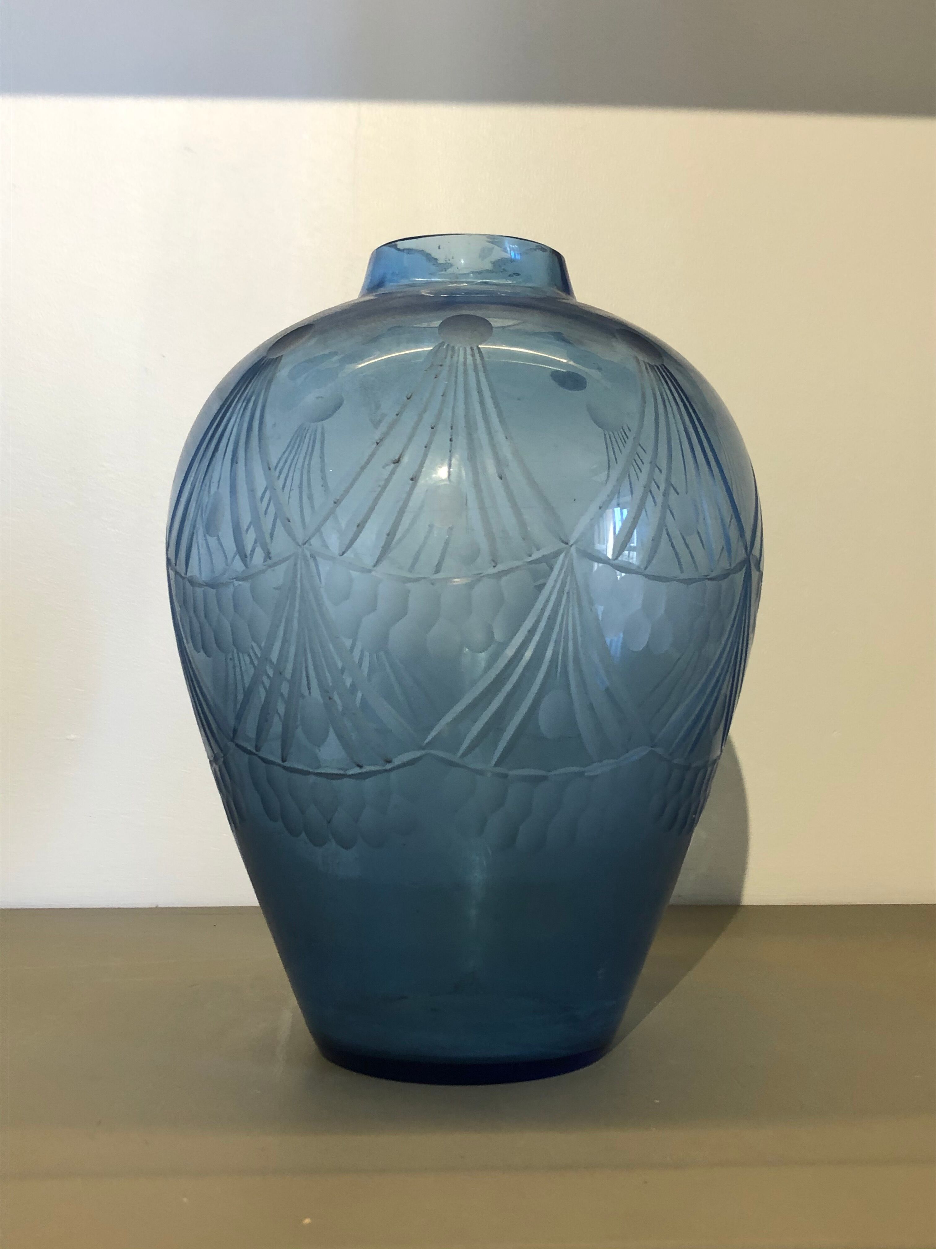 Blue vase in engraved glass paste
