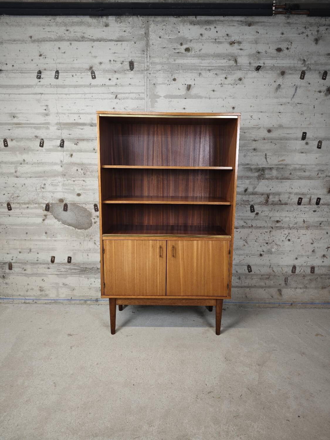 Vintage showcase