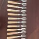 Lot de 12 fourchettes vintages et étui