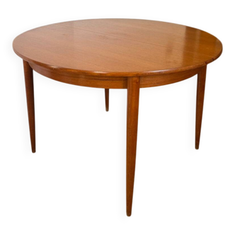 Scandinavian round table with compass legs