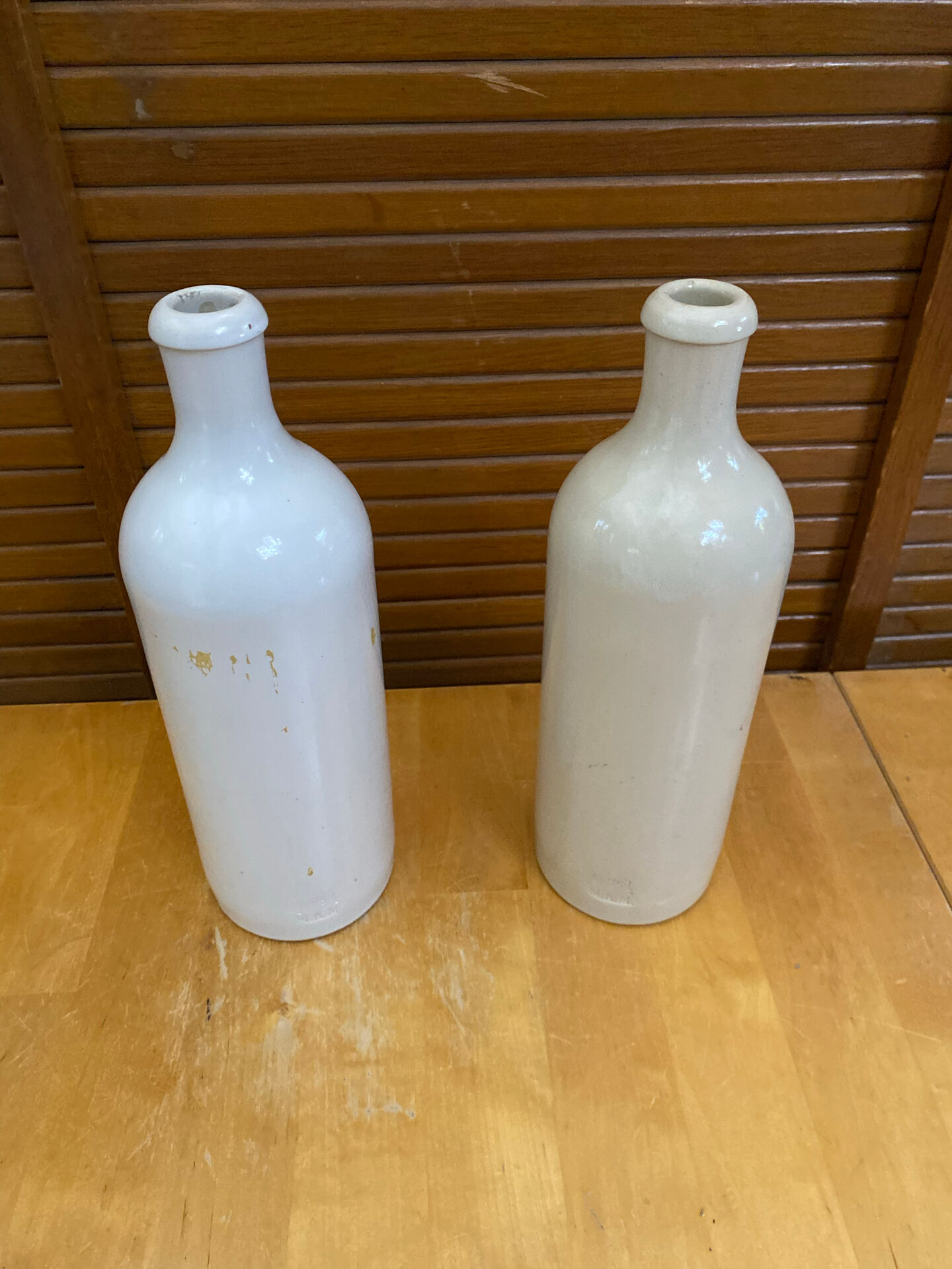 Paire ancienne bouteille mkm grès émaillé beige + blanc cuisine vintag
