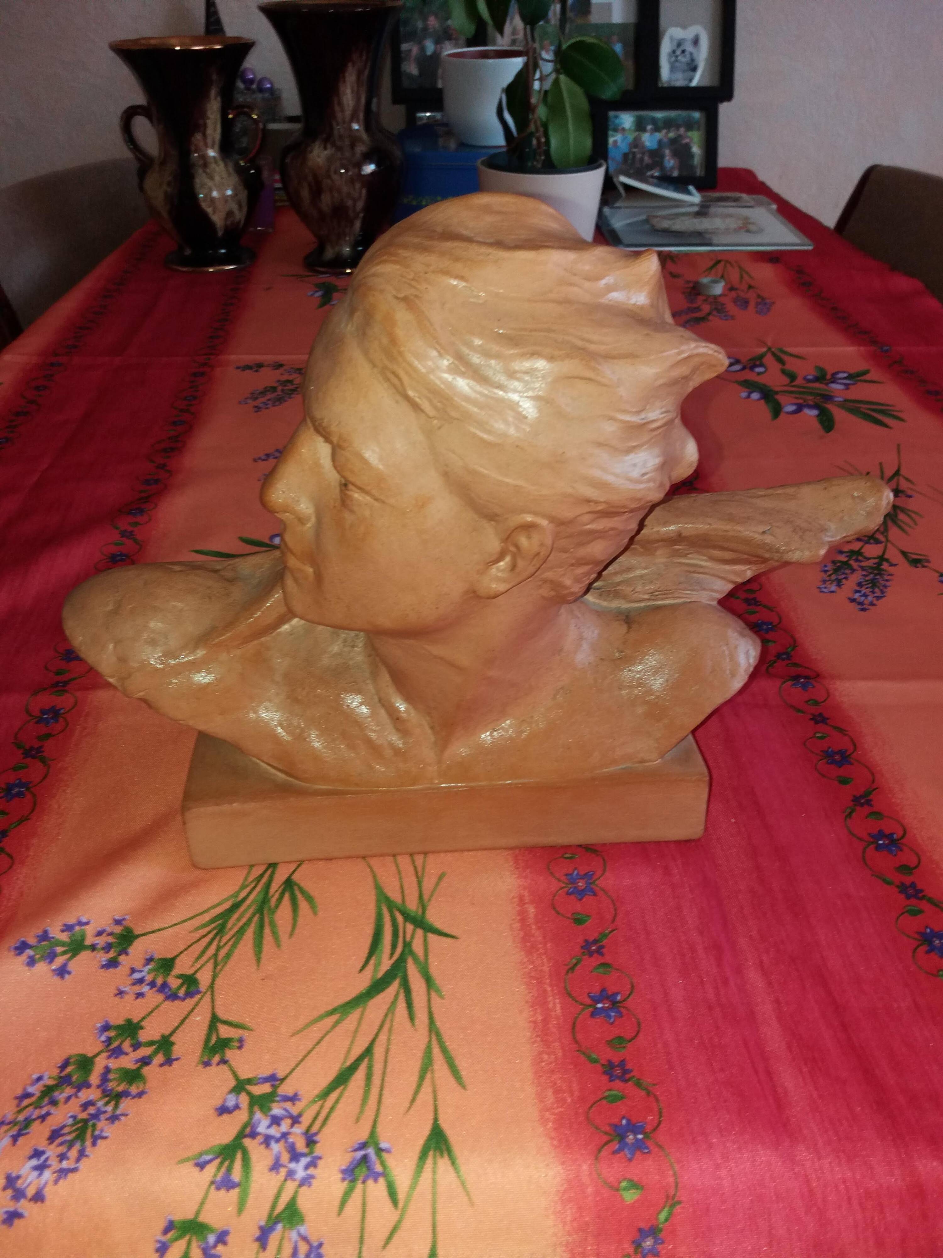 Mermoz terracotta bust R. Pollin