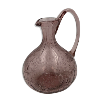 Pitcher biot xxeme background violet bubble