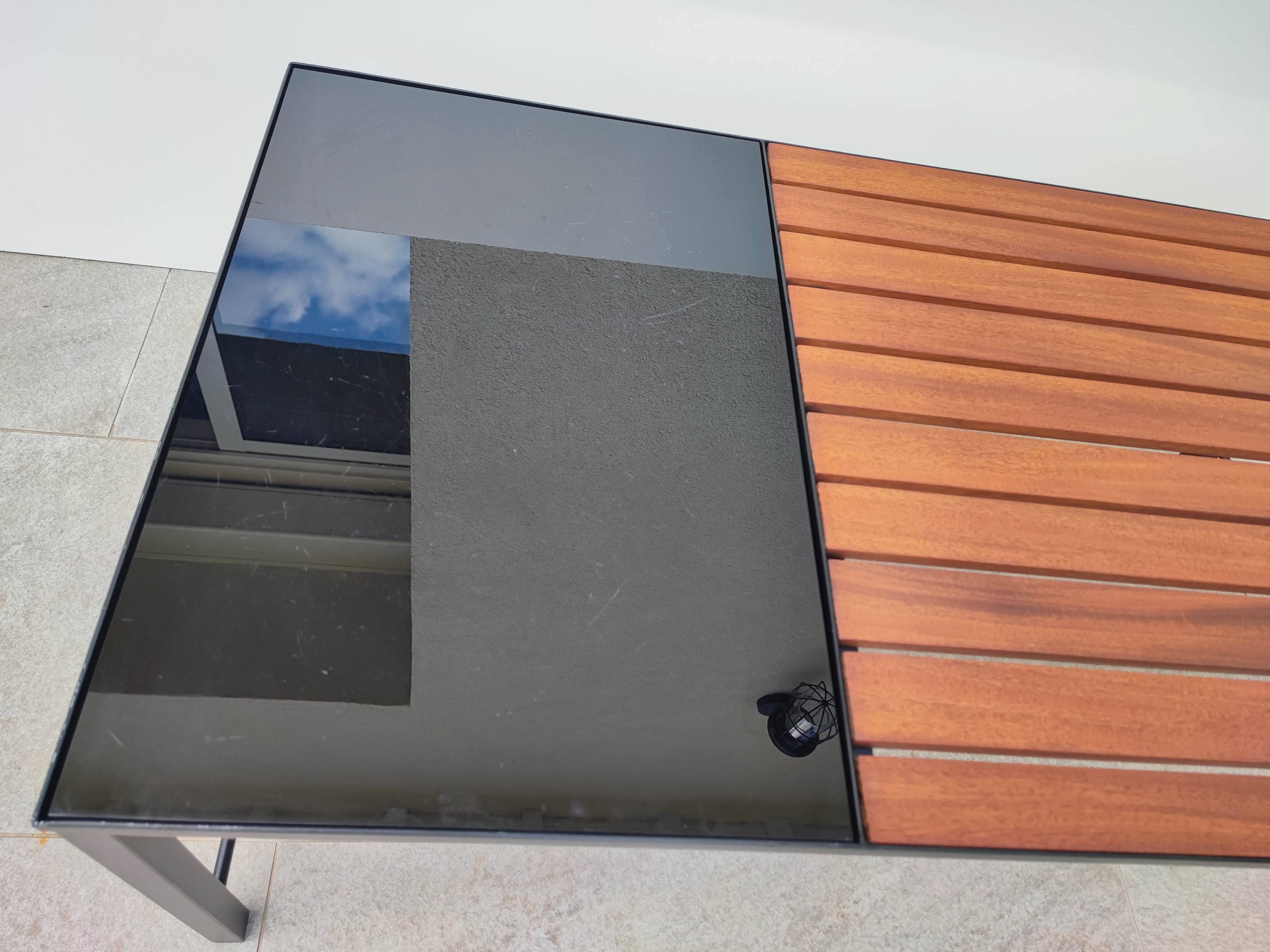 Vintage / modernist coffee table