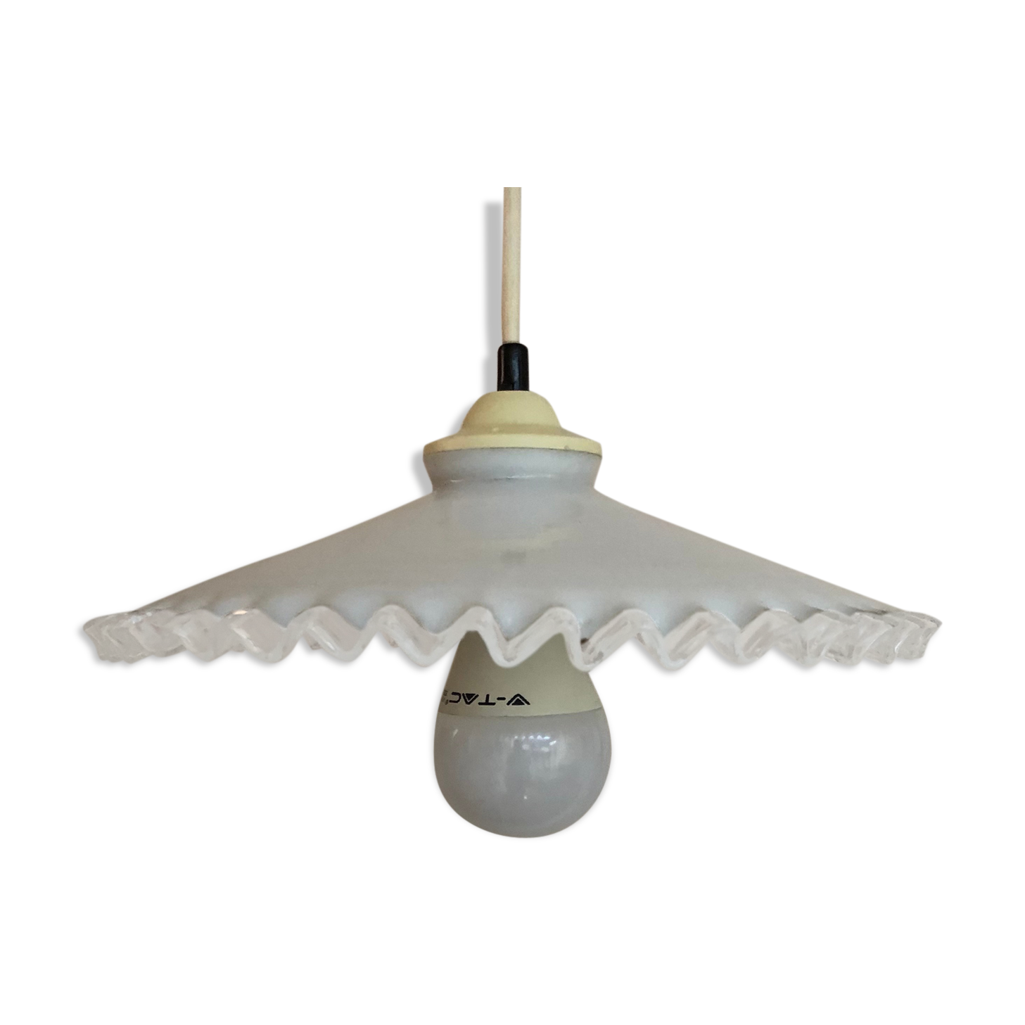 White opaline suspension