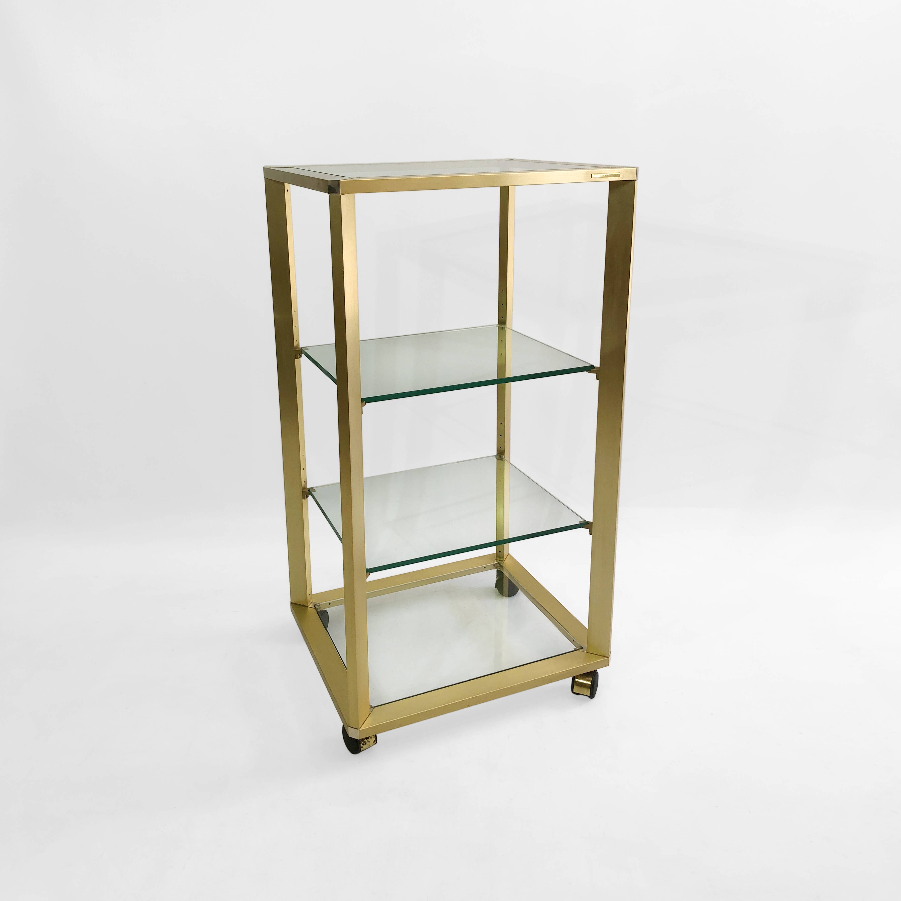 Pierre Vandel Gold étagère On Wheels 1970s Mid Century Hollywood Regency Shelving
