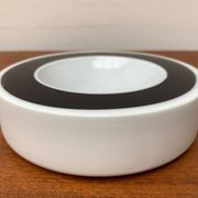 Postmodern glass bowl from mid-century Italy by Alessandro Pianon for Vistosi, 1960s.